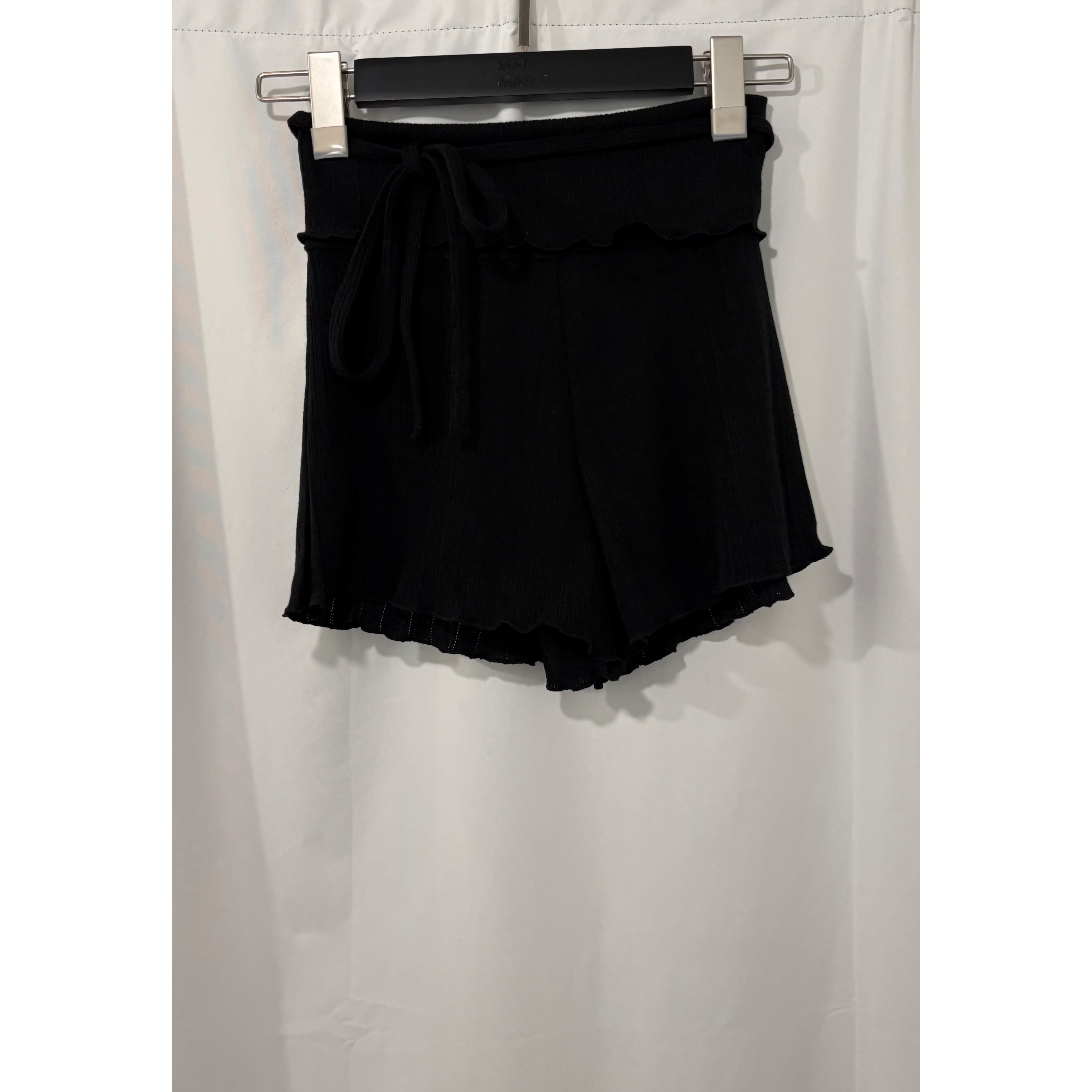 新品價5月22截💙2605S《PINSTRIPE TIE-WAIST SHORTS》