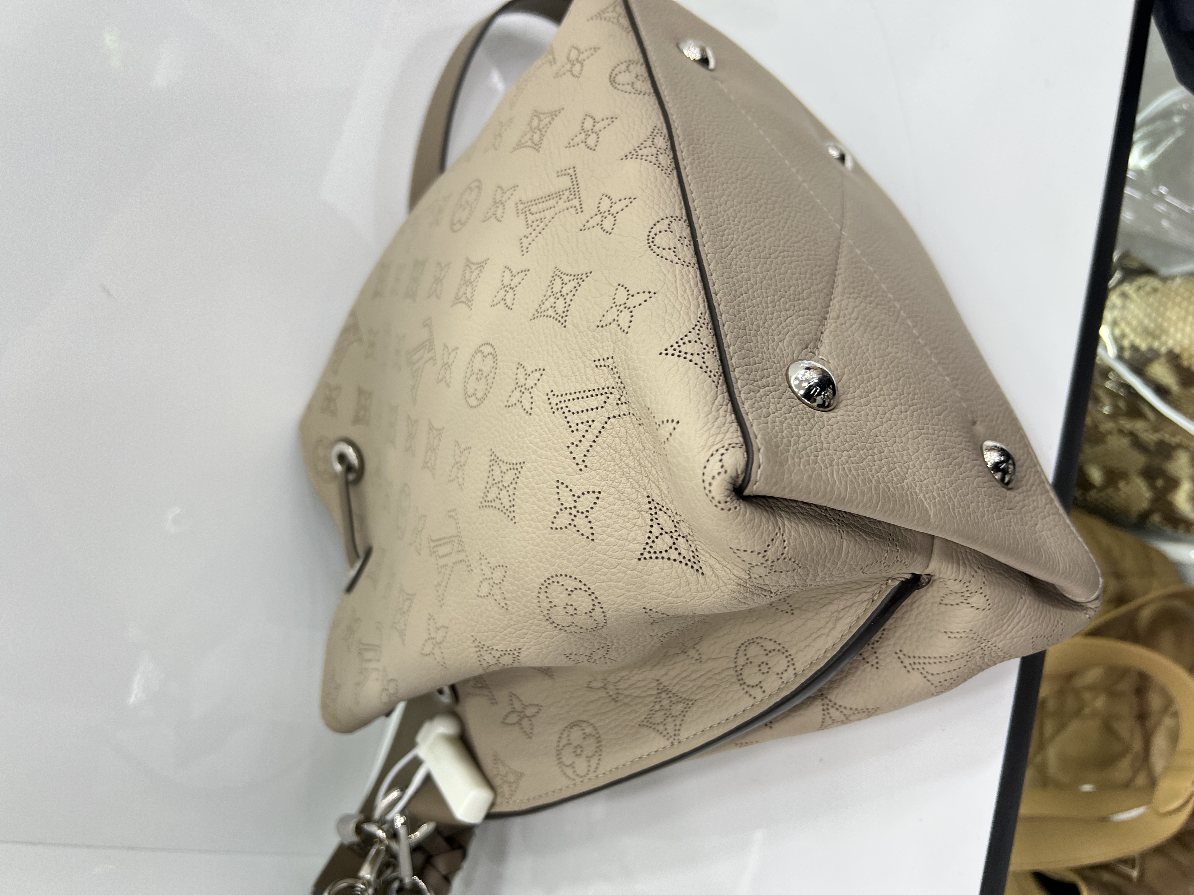 直播貨品 |  [1個-$100 2個-$300］EE86