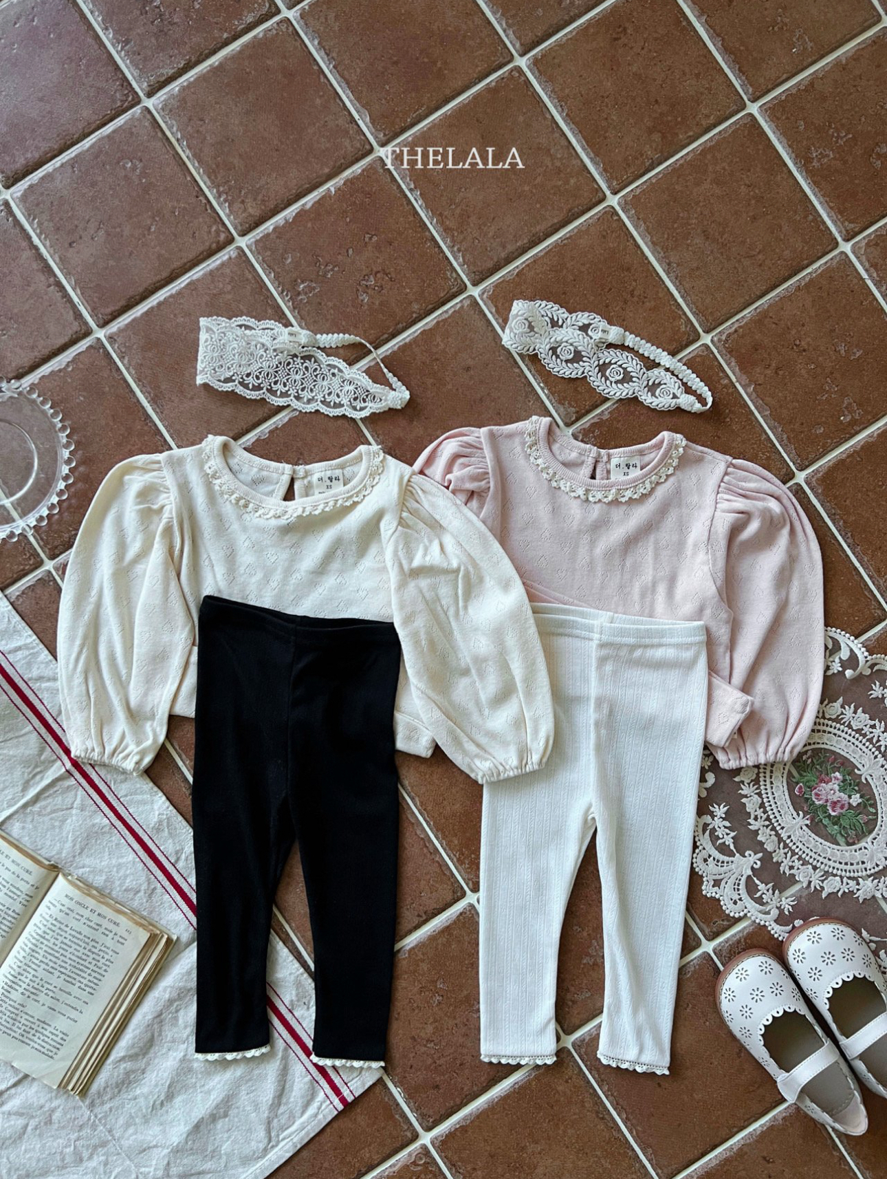 🌸預訂 韓國直送🌸🇰🇷THELALA兩色蕾絲心心通花泡泡長袖上衣