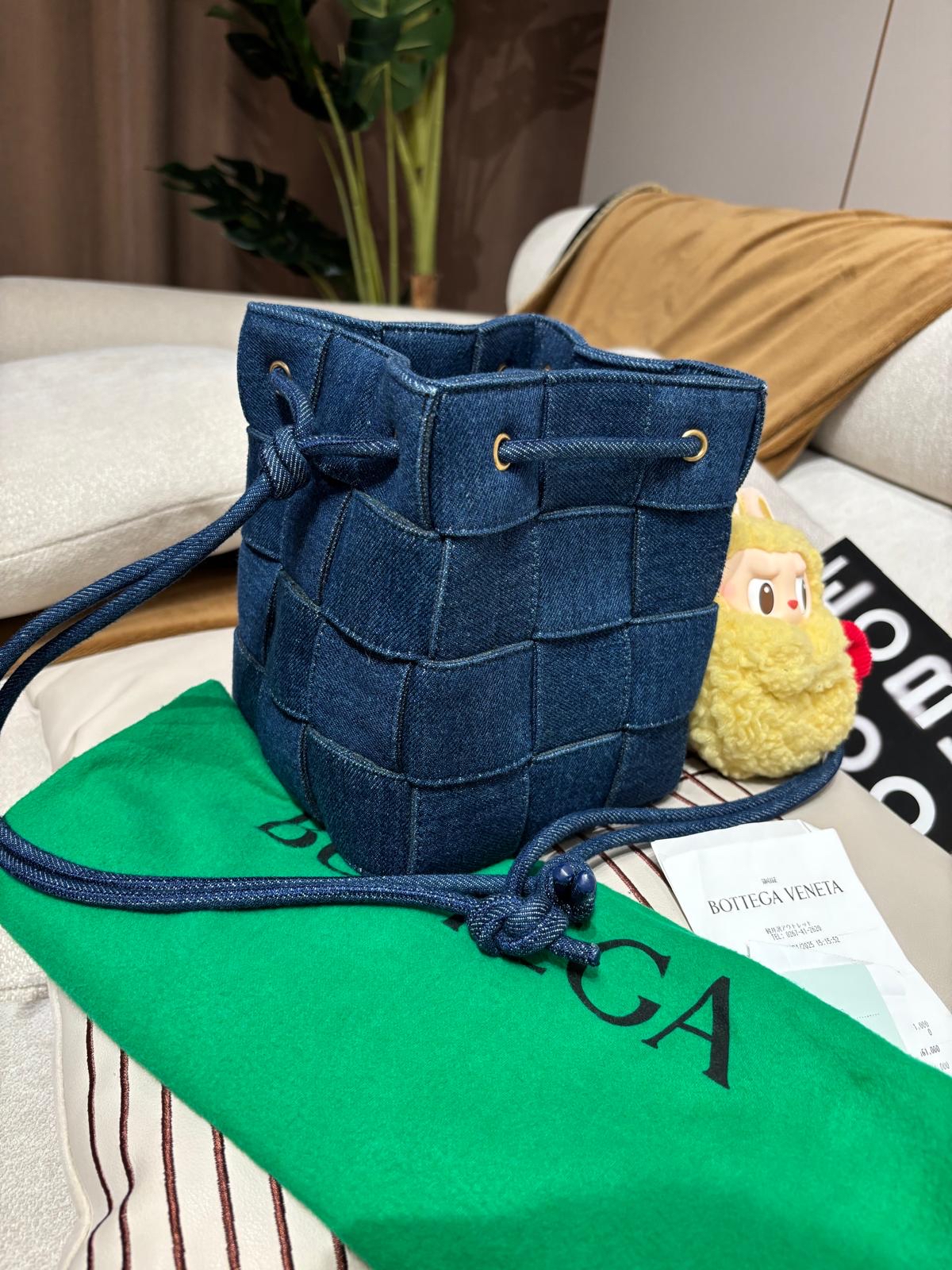 全新 Bottega Veneta BV bucket denim 100%Authentic ,unused 未使用 ✅收據✅塵袋 