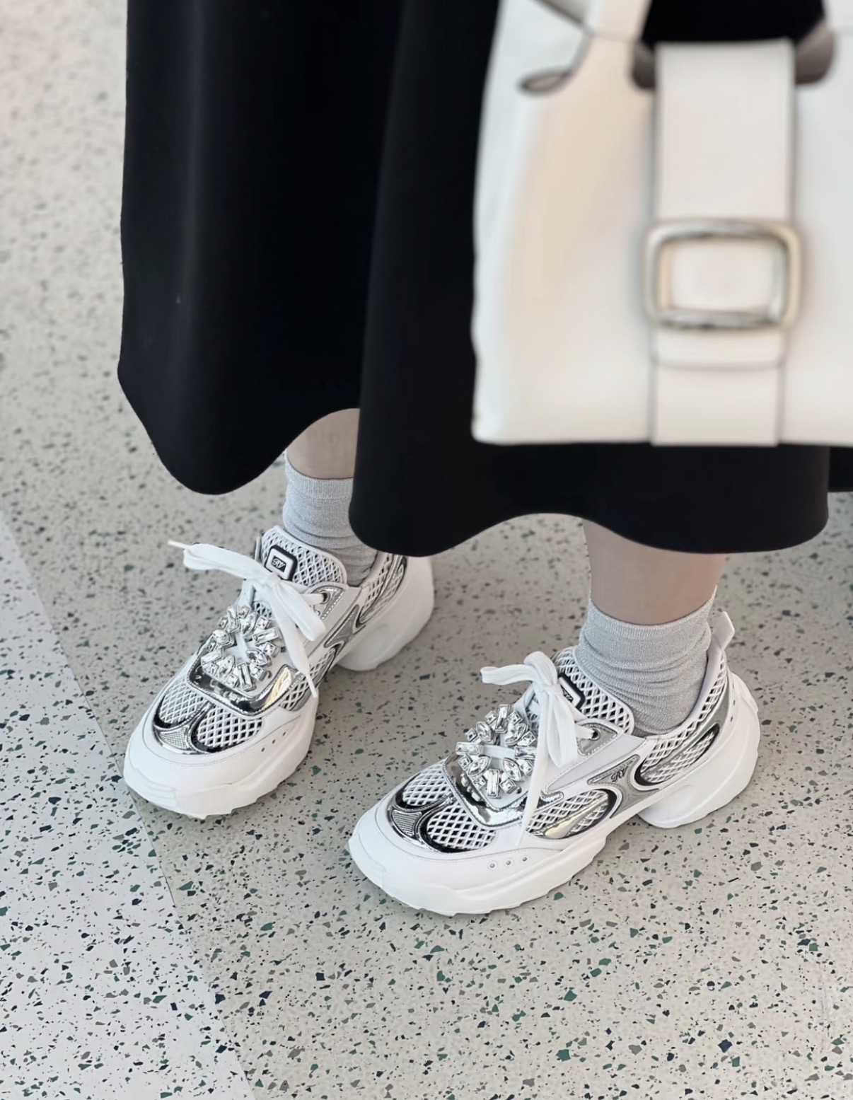 限時優惠‼️訂貨📮RV Viv’ on the run 小鑽扣sneaker  Size 35/36/36.5/37/38/38.5/39/40