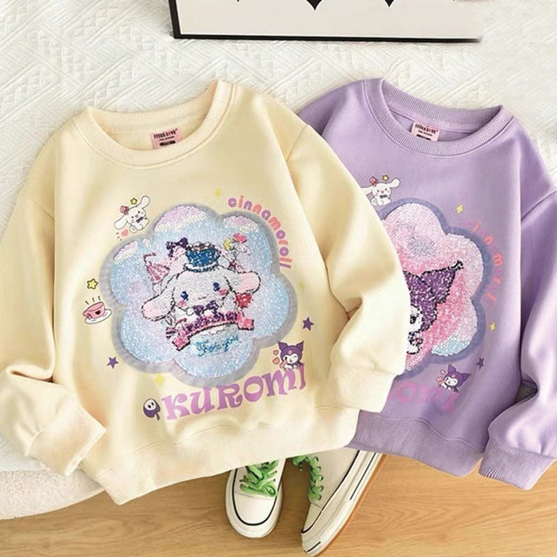 中大童/親子/$75件。2件起$65件。✨💖 Sanrio 變身亮片衛衣 💖✨一掃即變圖案！！玩到停唔到手 🤩🫶