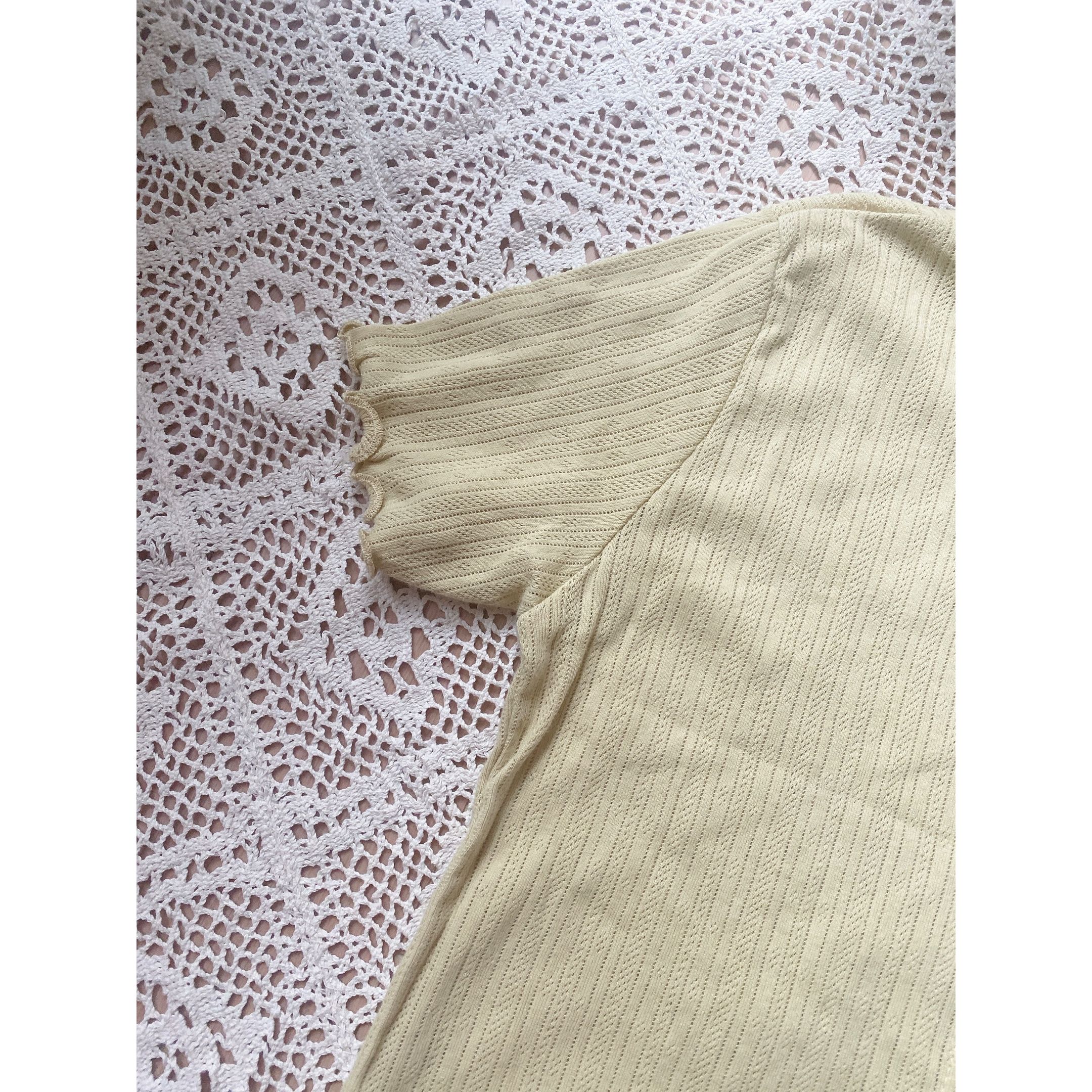 <最後現貨> <KR> ♥︎花花鈕捲邊鏤空cardigan* grey