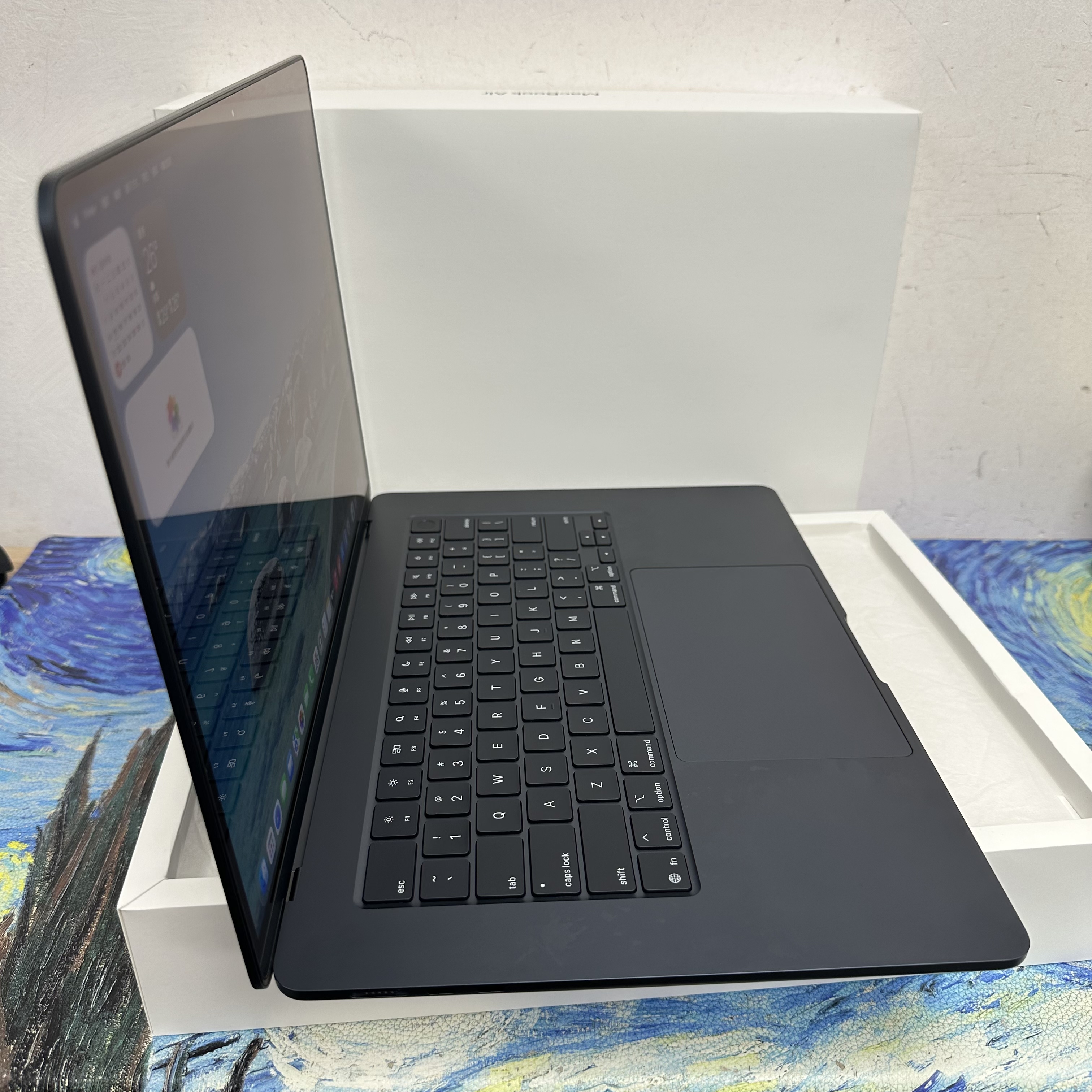 #5896 全新質素APPLE  MacBook Air M4 2025 M4 CPU/ 16GB Ram/256GB SSD/10核心GPU/Liquid Retina Mon/15吋/午夜藍色/Gaming Laptop / Notebook / 超強續航能力/文書機 / 畫圖 / 剪片 / Movie / Netflix