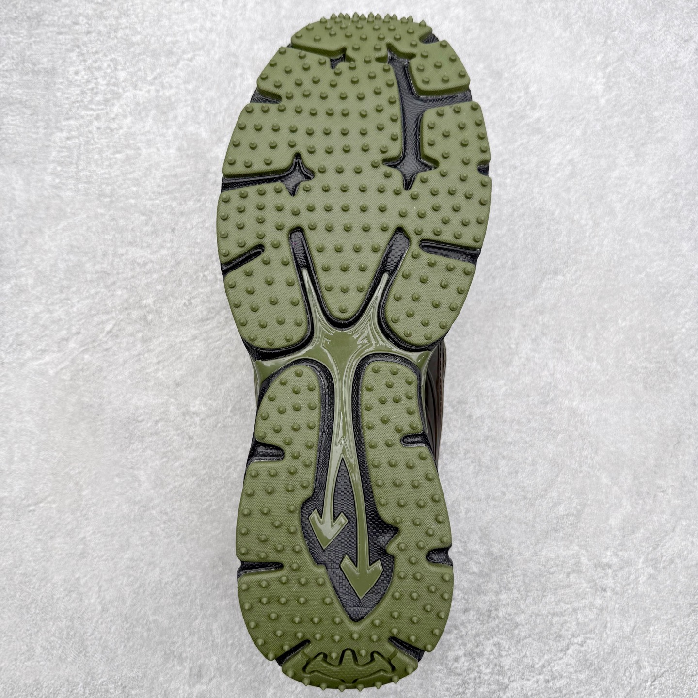 Off-White Be Right Back