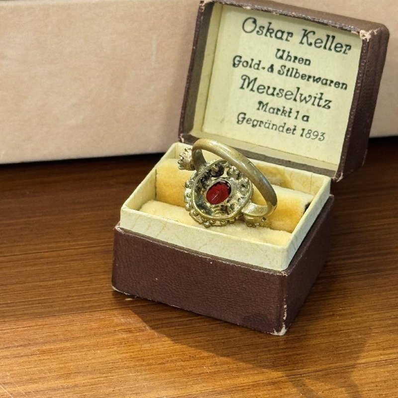 Vintage Art Deco Revival Czechoslovakian Ruby Red Rhinestone Ring - HK size 11 (B119)