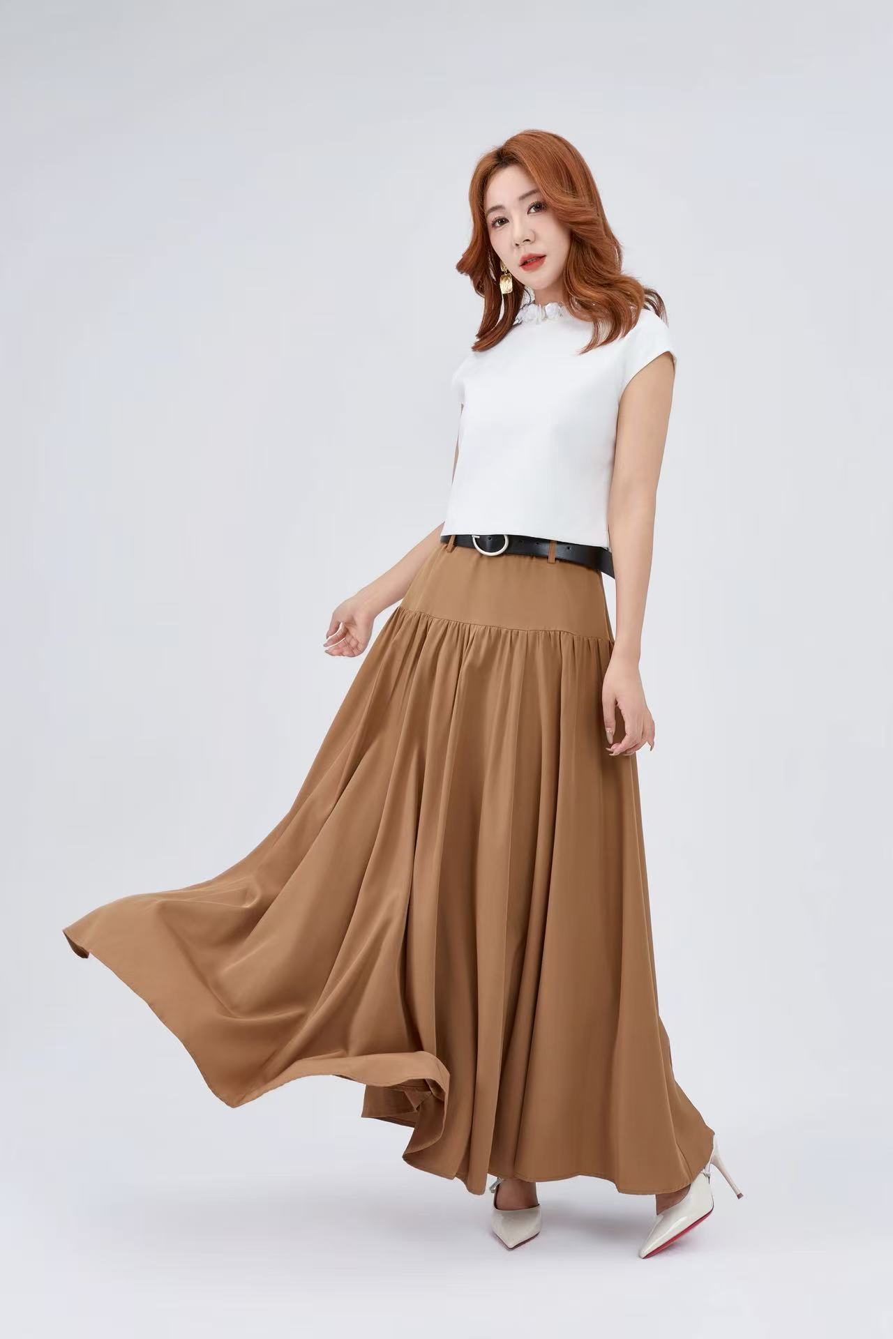 10141331 Structured Minimal Sleeveless Top