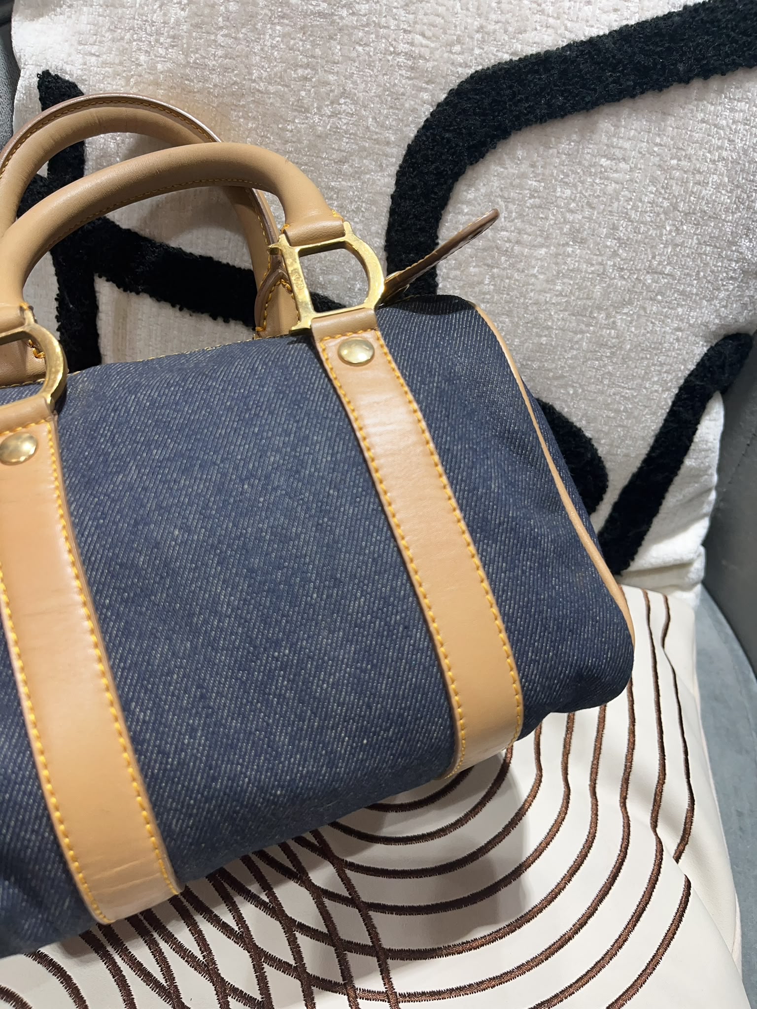 Dior Boston Denim Bag 牛仔布 100%Authentic, 90%New ✅證書✅Key Lock