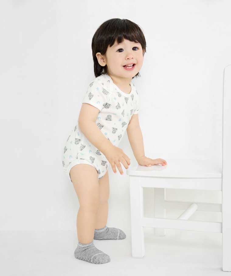 💚預訂 台灣直送💚三色Star Wars系列人物印花純棉短袖包屁衣