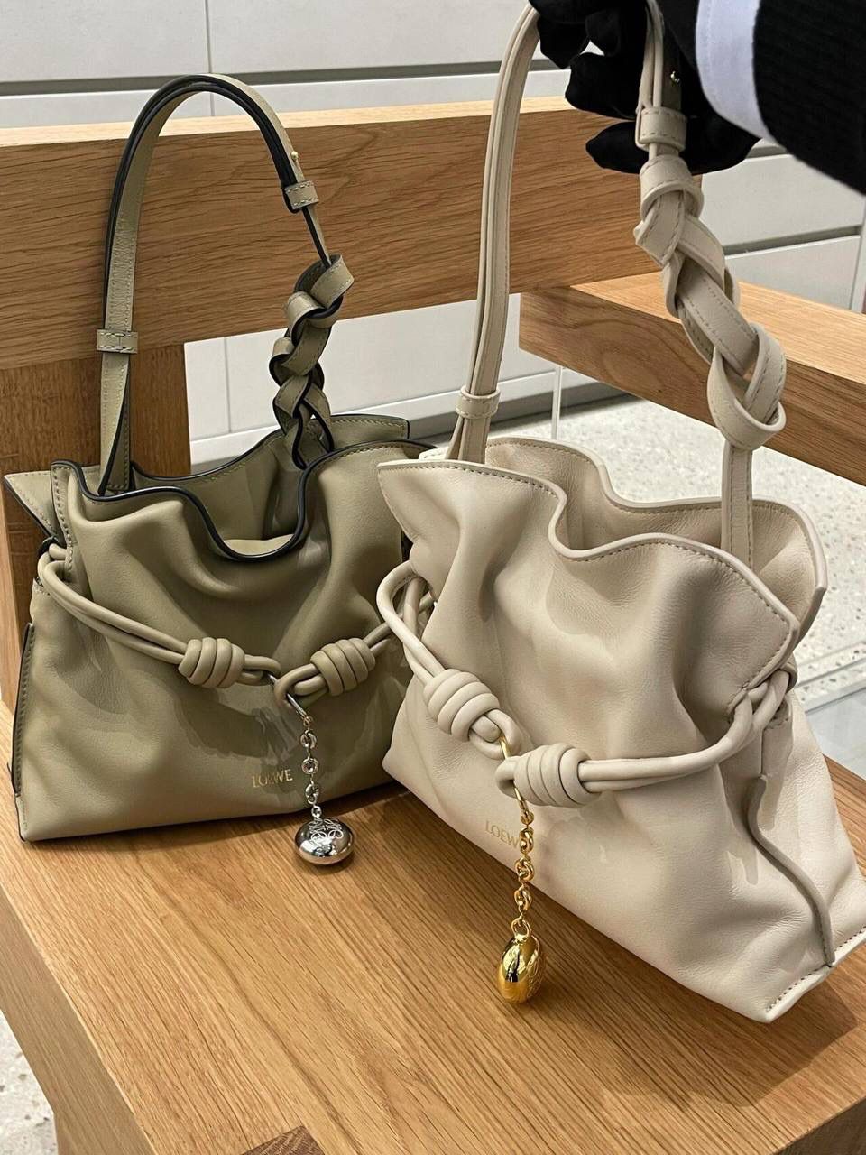 Loewe 罗意威 Squeeze 手袋系列