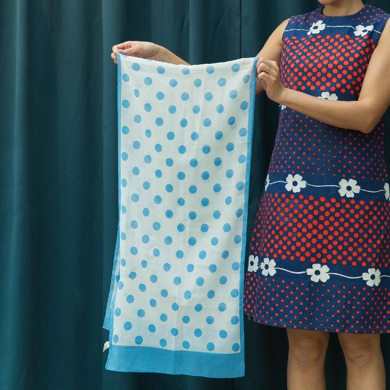 Vintage C.a. 1960s Baby Blue Polka Dot x White Long Neck/Head Scarf from Germany(NA0801)