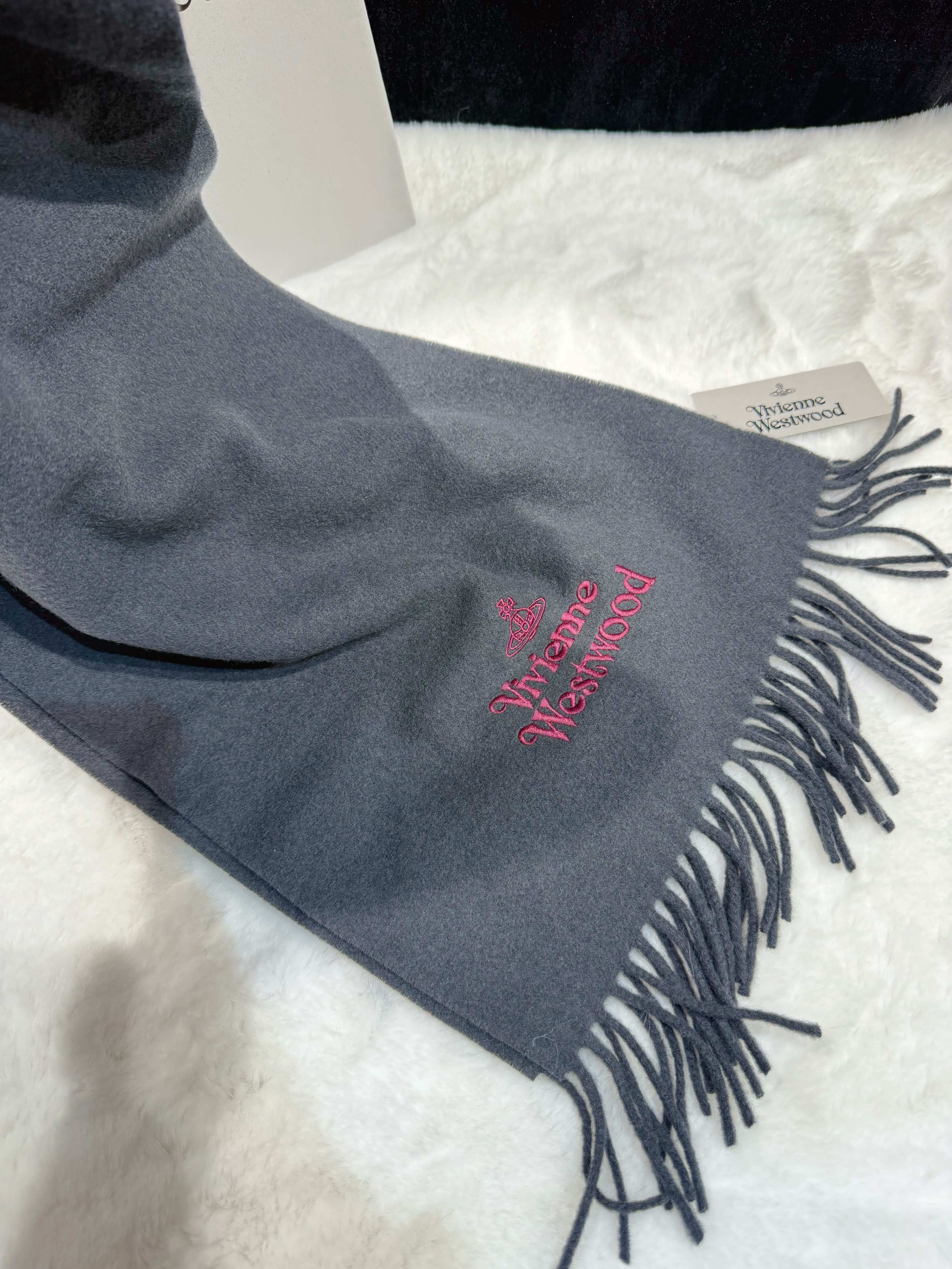 VW EMB scarf dark grey