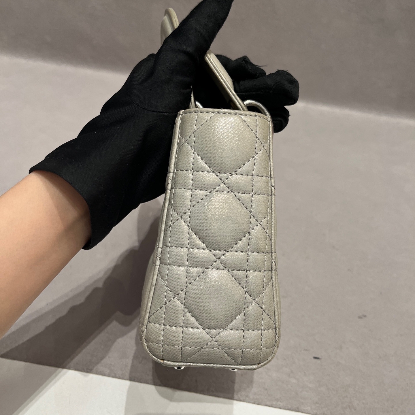 【預訂貨品】Lady dior三格珠光灰銀扣戴妃包