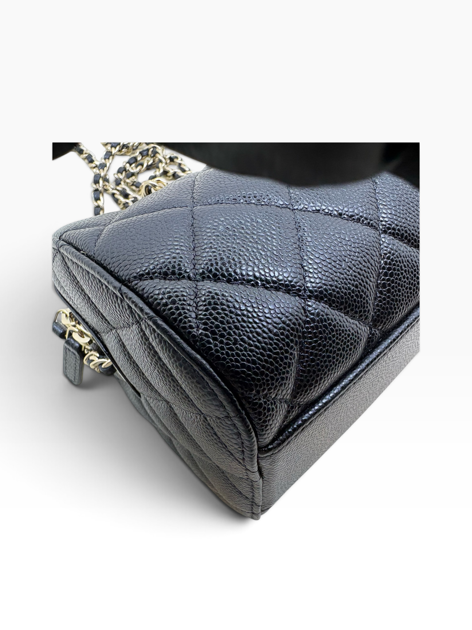Pre owned chanel 25P K09011