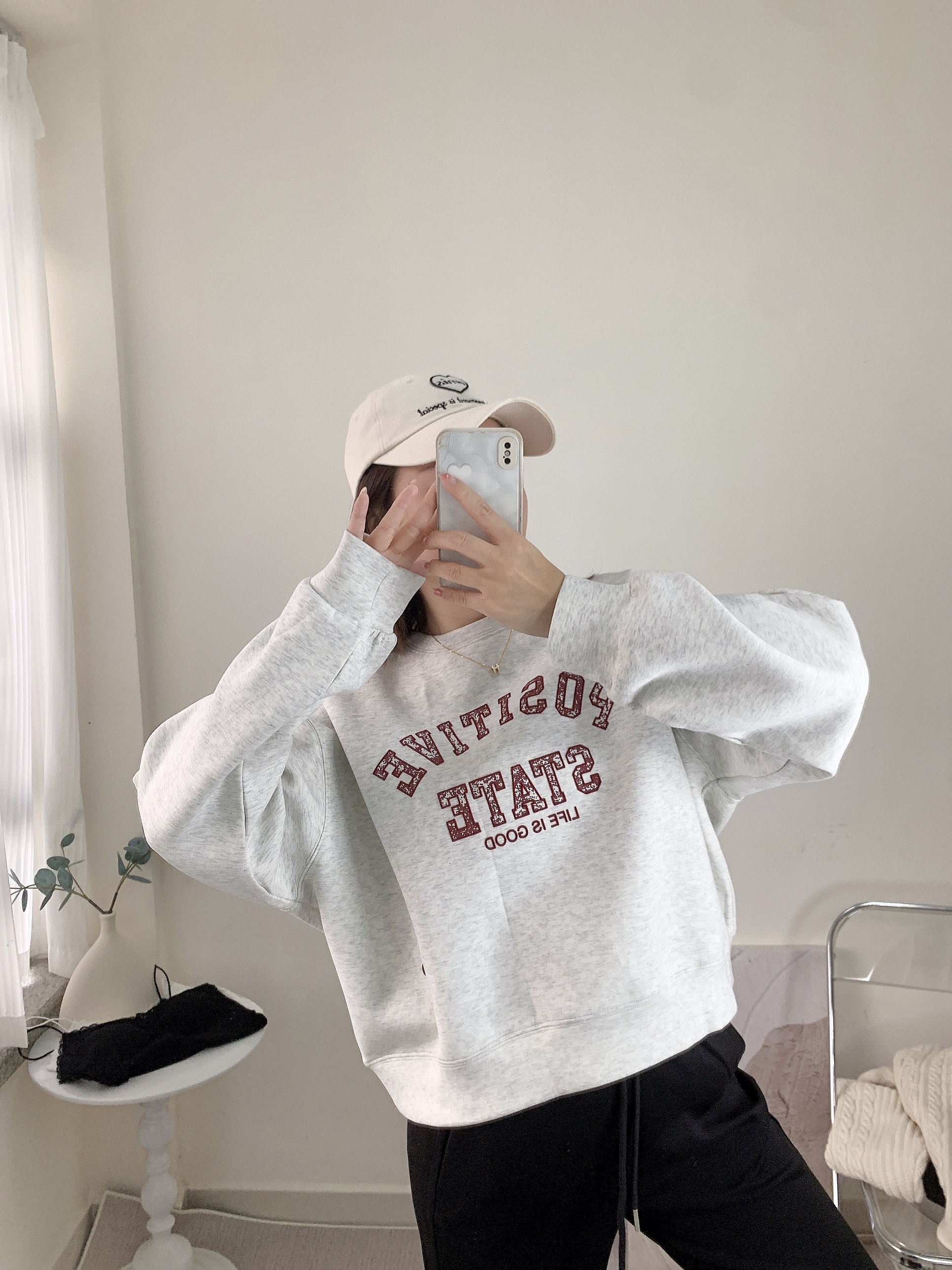 字母短款衛衣- 淺花灰