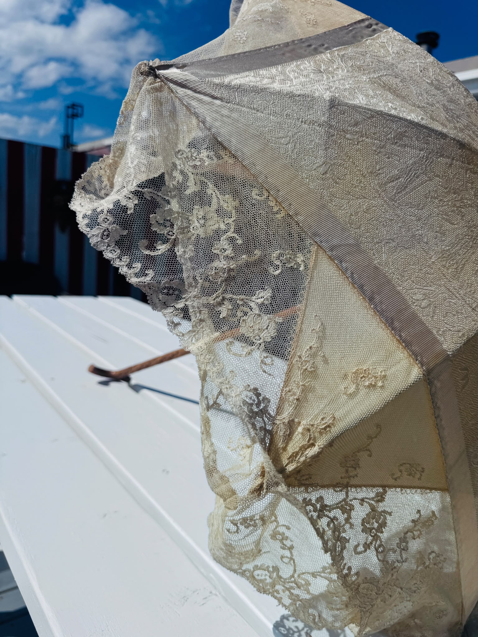 Antique Late Victorian/ Edwardian Lace Parasol with Carved Wooden Handle, c. 1890–1915 (MT2617)