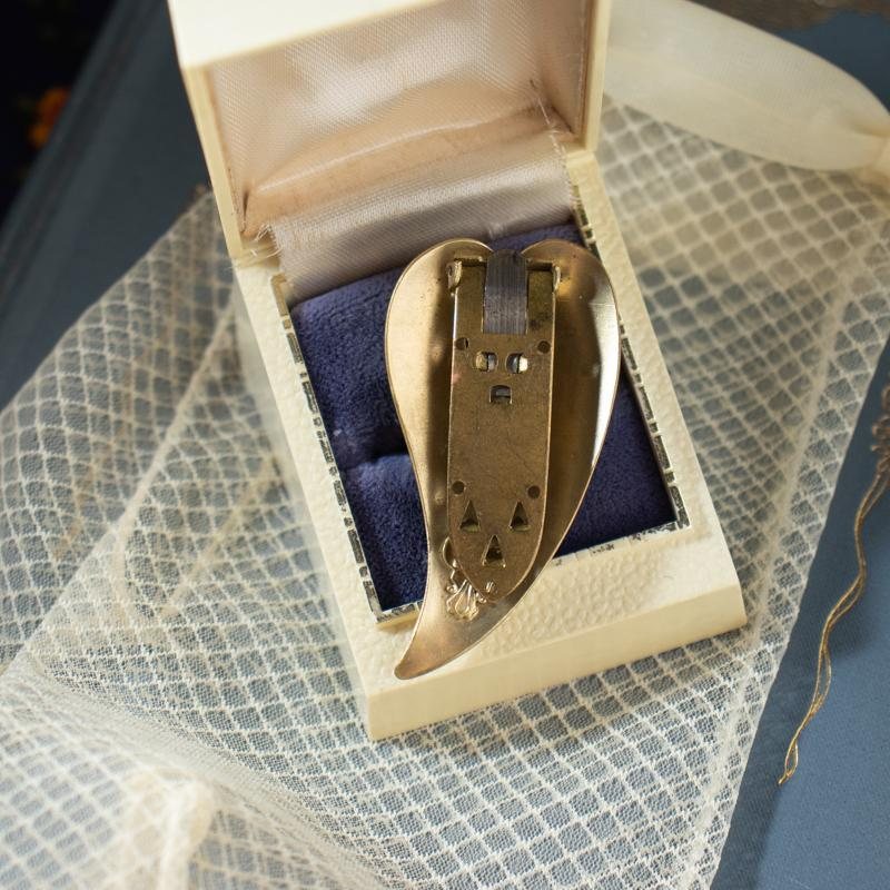 C.a. 1940s Elongated Heart Shape Amethyst Glass Dress Clip(MU064)