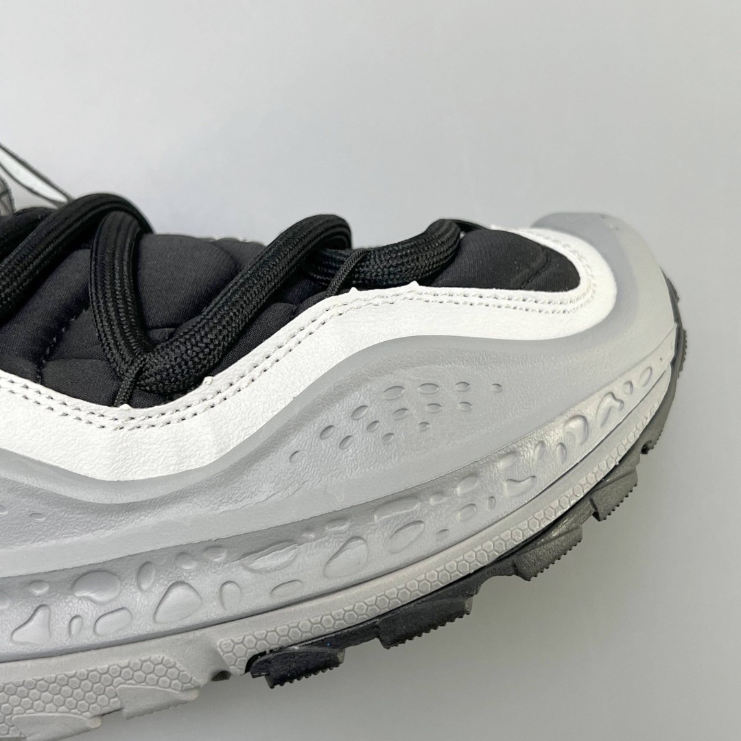 Hoka One One Ora Primo 