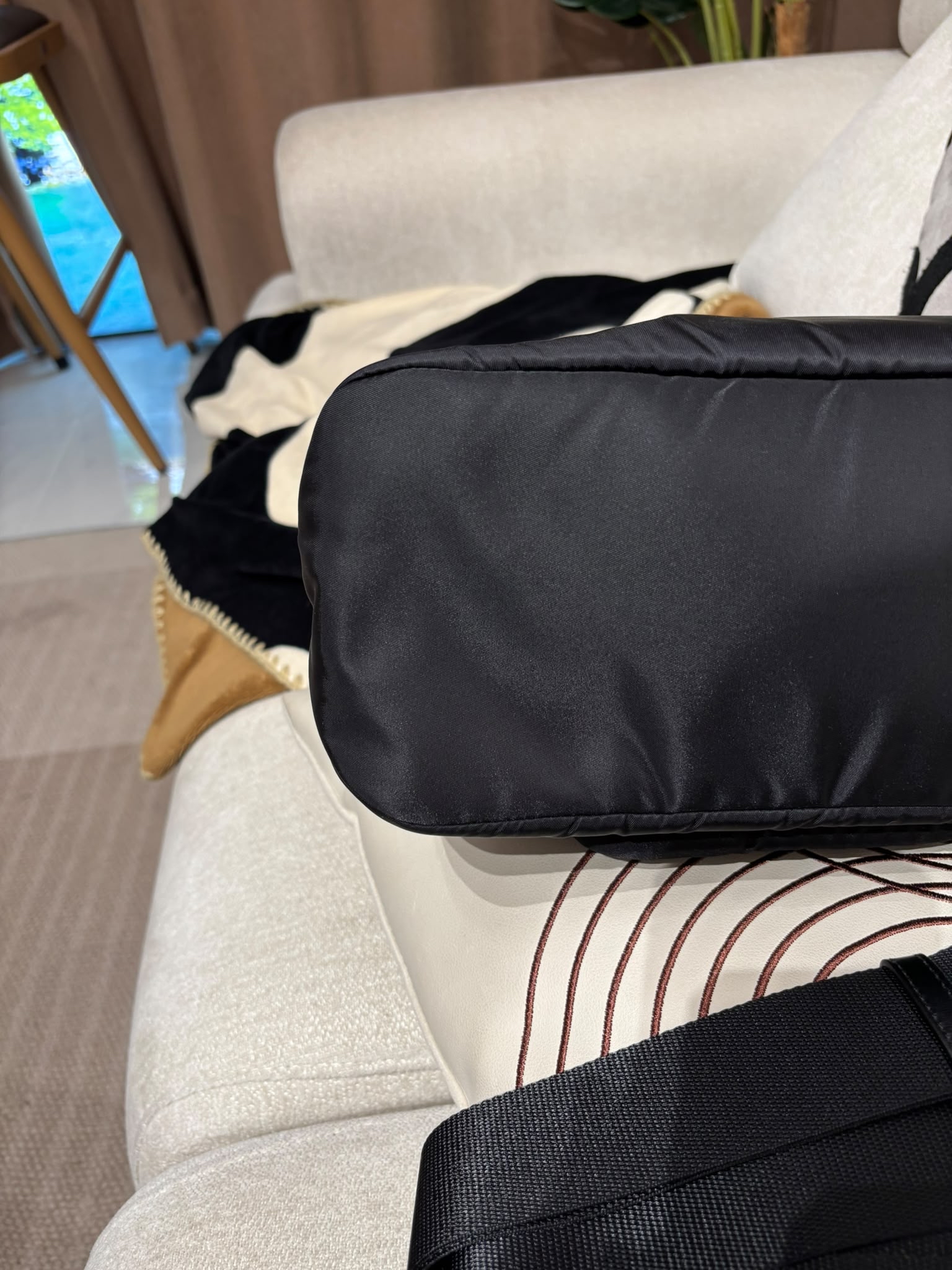 Prada backpack nylon 100%Authentic, 95%new ✅dust bag