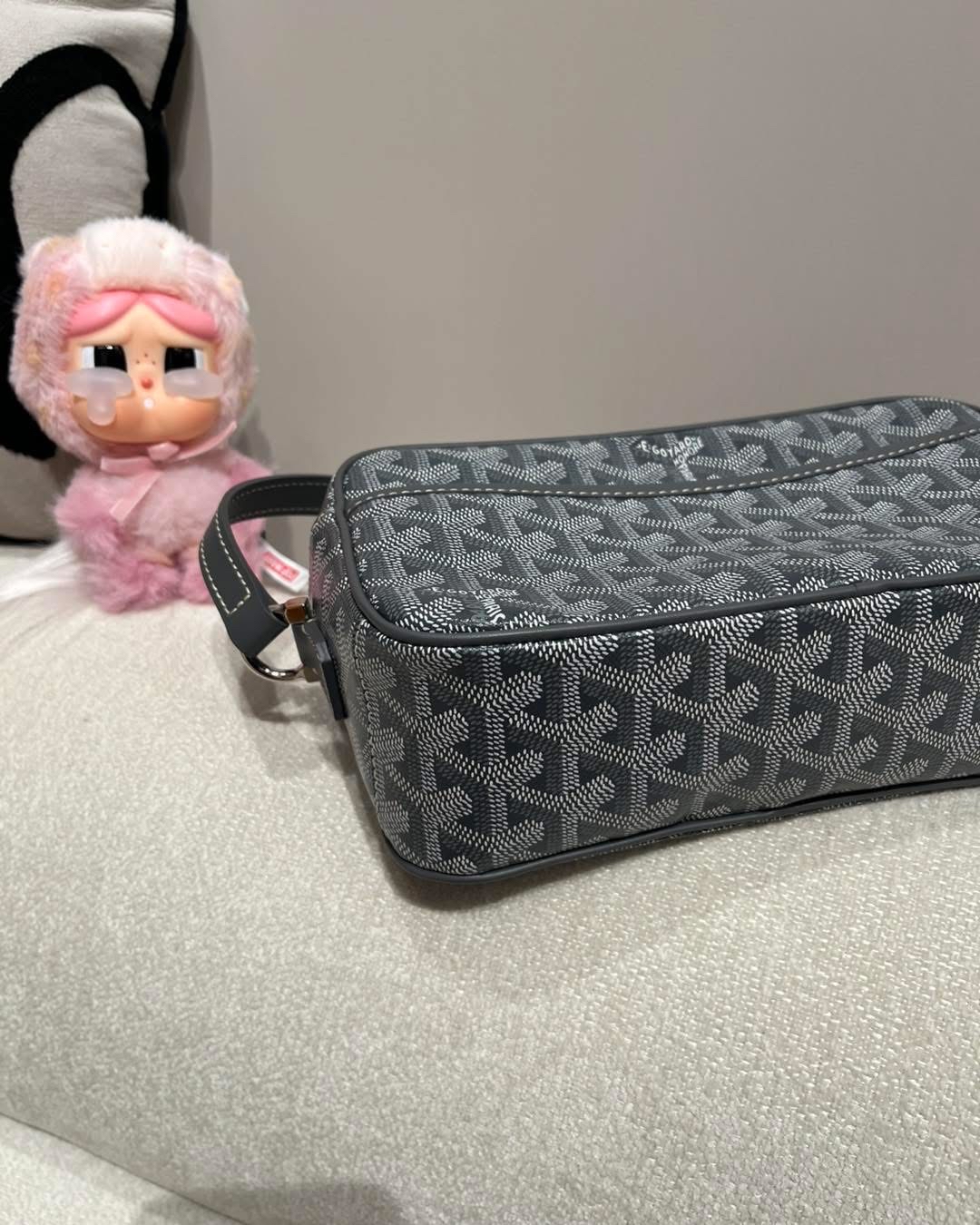 Goyard cap vert camera bag Grey 100%Authentic ,98%new ✅塵袋✅booklet