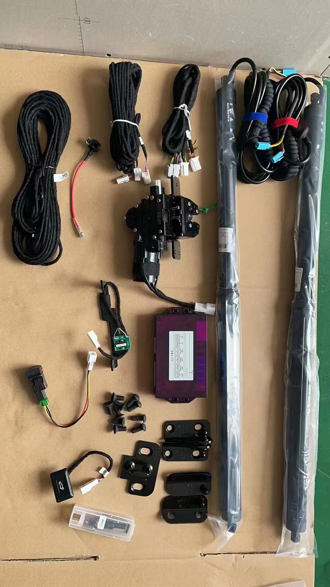 HIACE POWER BOOT / H300-PB-23001-HC