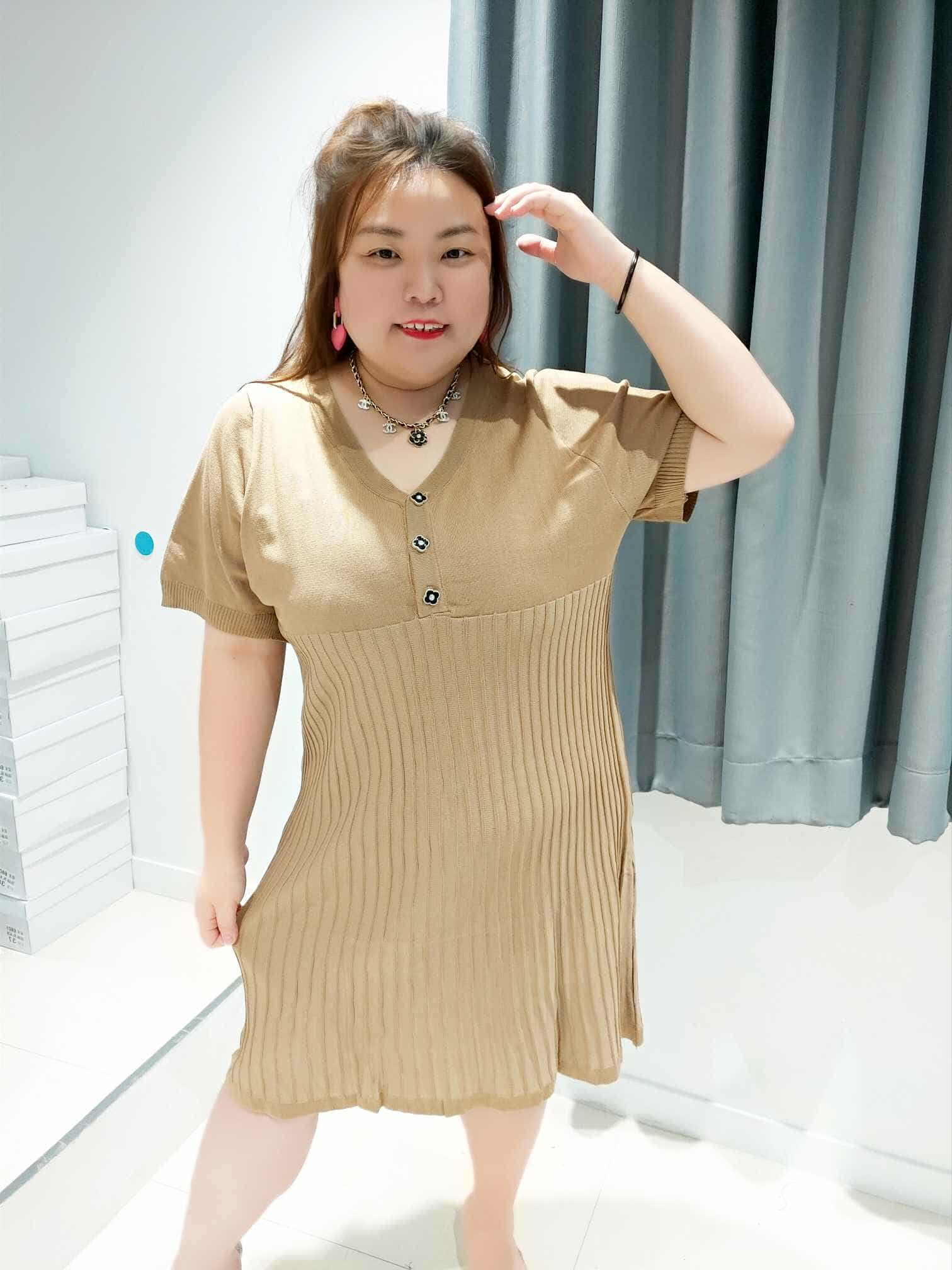 DOA10 拼立体条纹裙摆设计连身裙