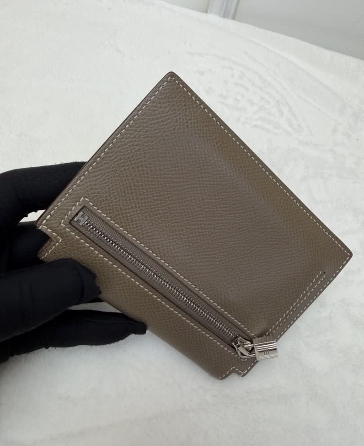 HERMES愛馬仕 kelly pocket卡包 大象灰銀扣 ep皮 短款錢包 可DIY肩帶可以做斜跨 熱門配色 經典款手拿包 男女同款 