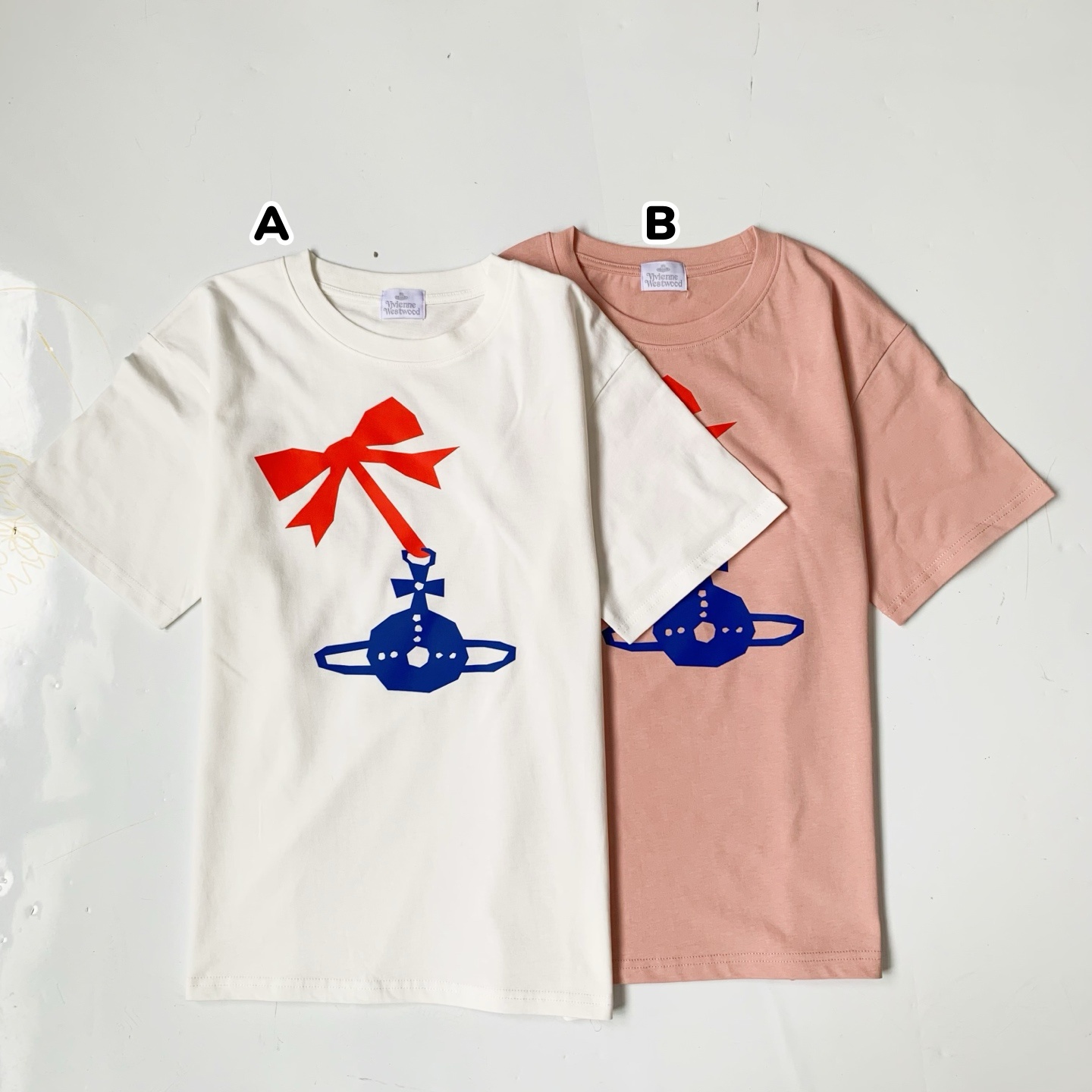 Vivienne Westwood 蝴蝶結土星印花短袖Tee 