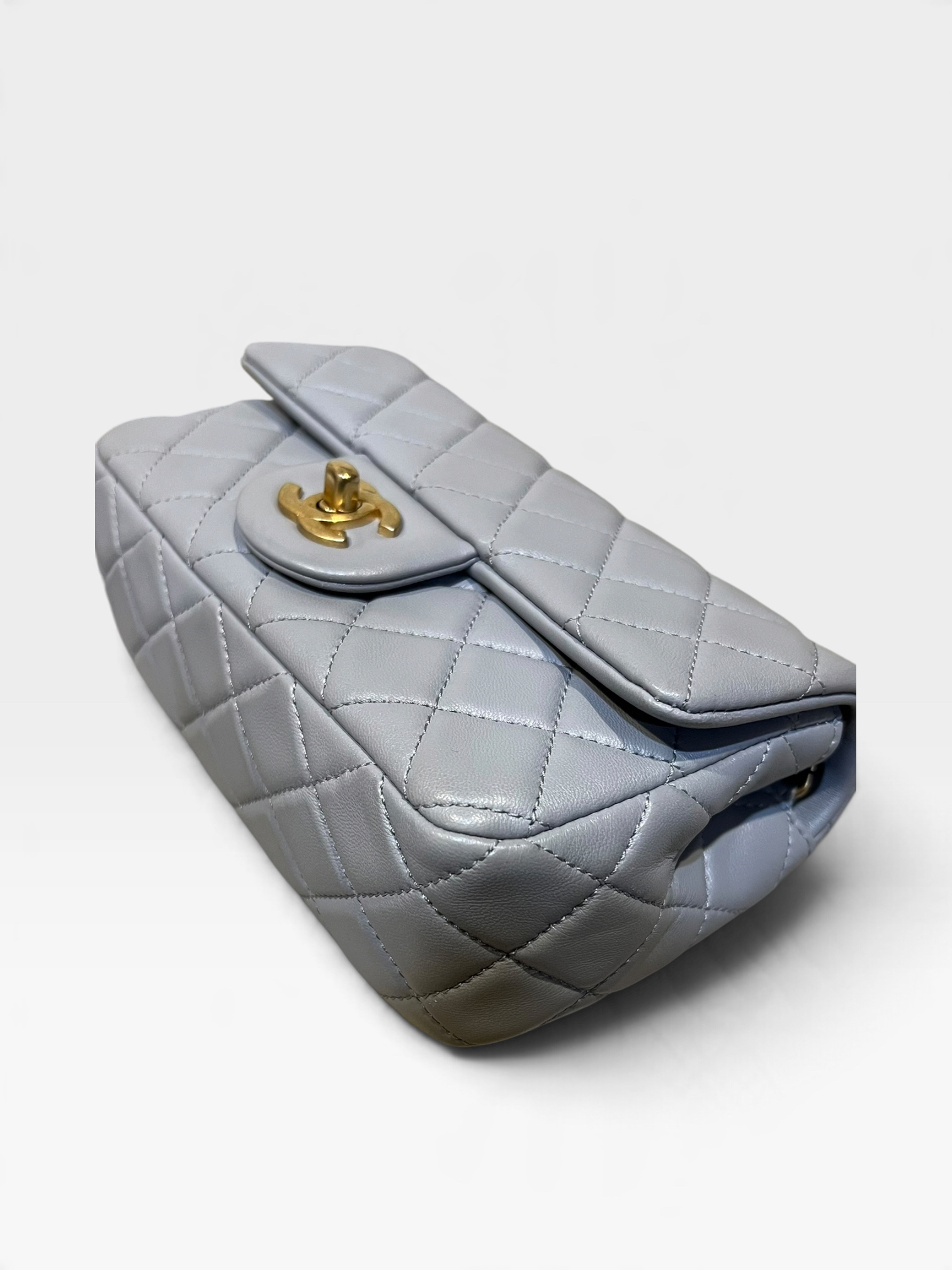 Pre-Owned Chanel Grey Lambskin Classic Mini Flap with Gold Ball / K9905