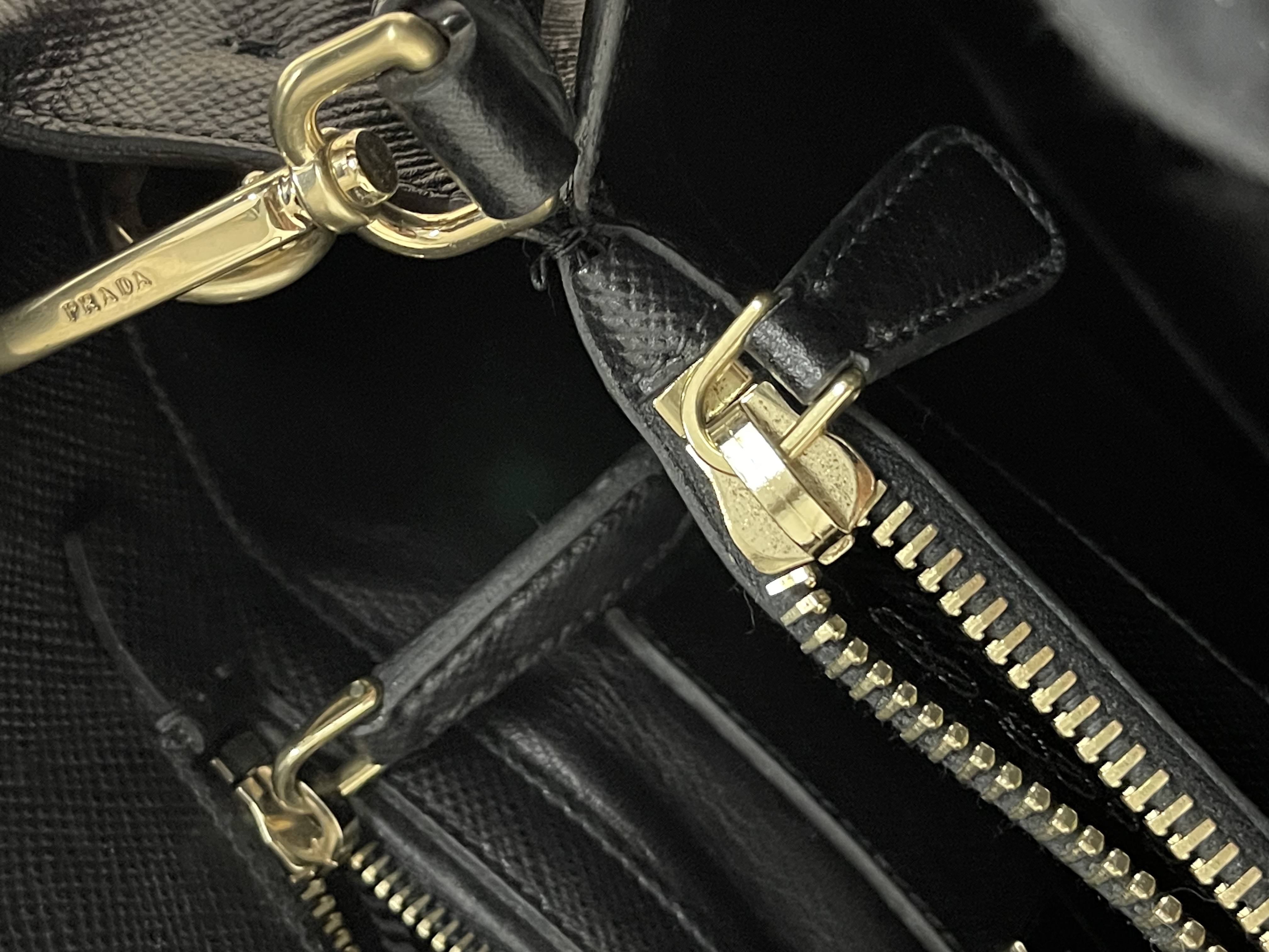Pre-owned Prada MilanoTote Bag/ Product Code: 26051401