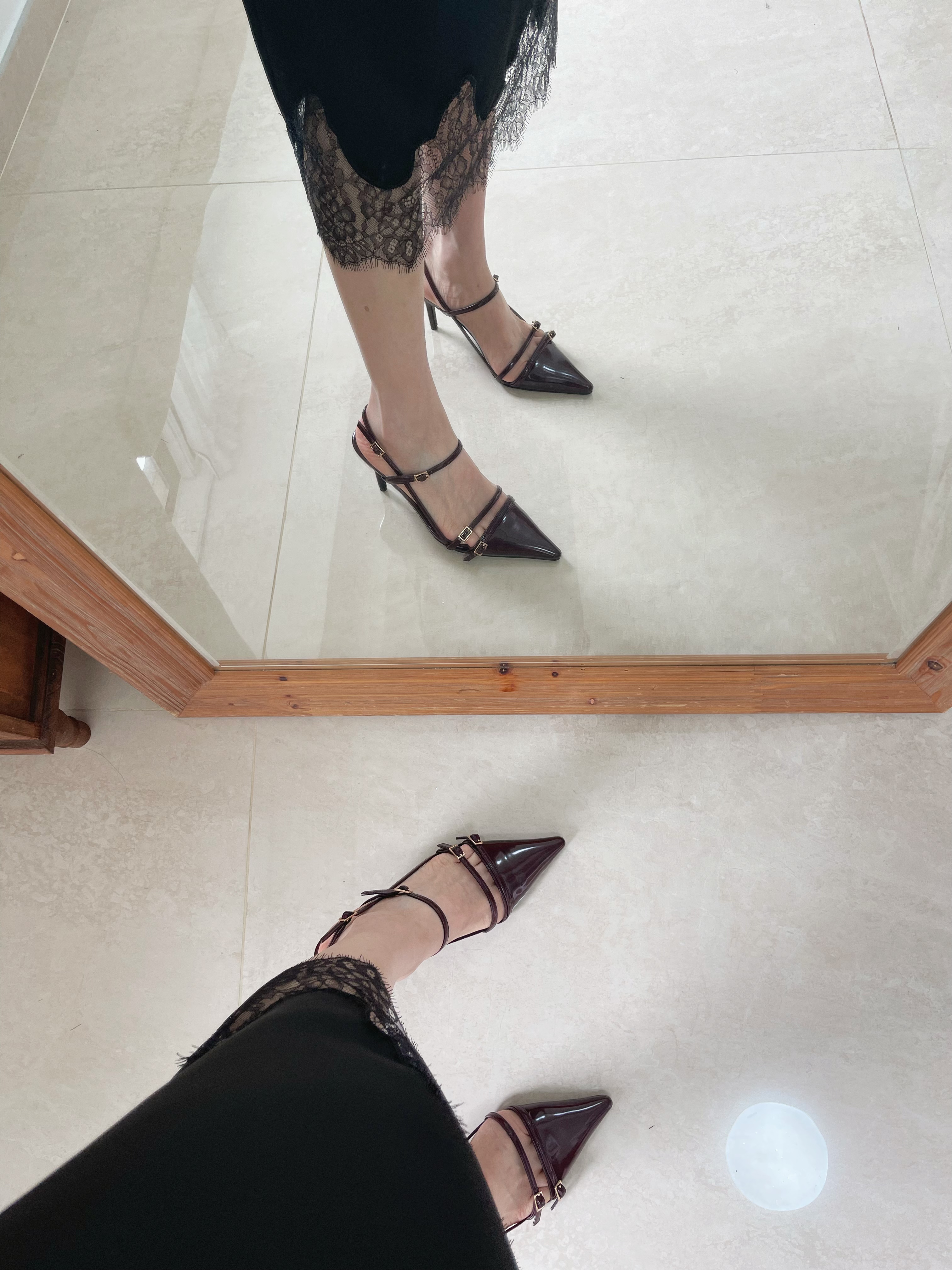 Elegant pointy straps heels