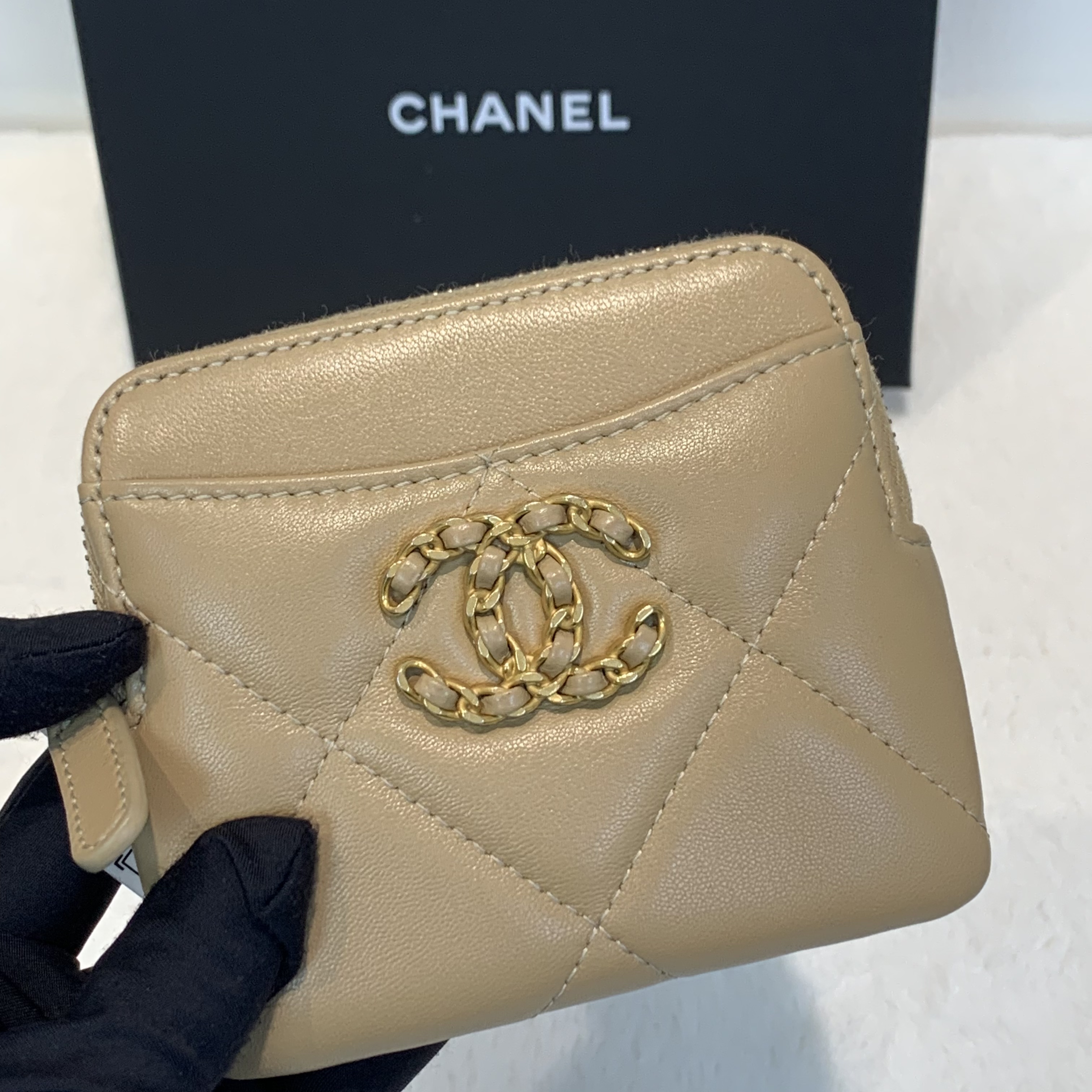 Chanel 19c奶茶色系銀包🤎