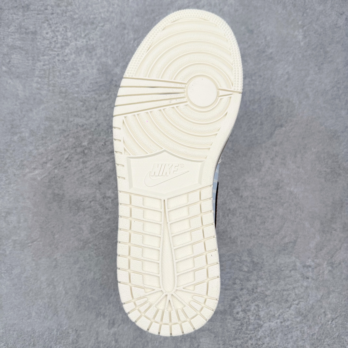 Nike Air Jordan 1 Low SE IR7553-422