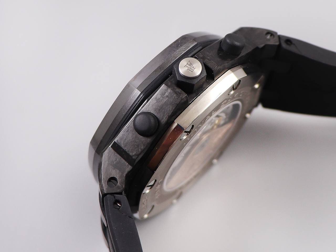 A P 42MM碳纤维系列 银座7字钻 锻造碳纤维表壳 钛合金表圈及底盖 橡胶按钮 蓝宝石镜面 7750改12点位小秒自动机械计时码表机芯 橡胶表带 钛合金折叠扣🔥💯