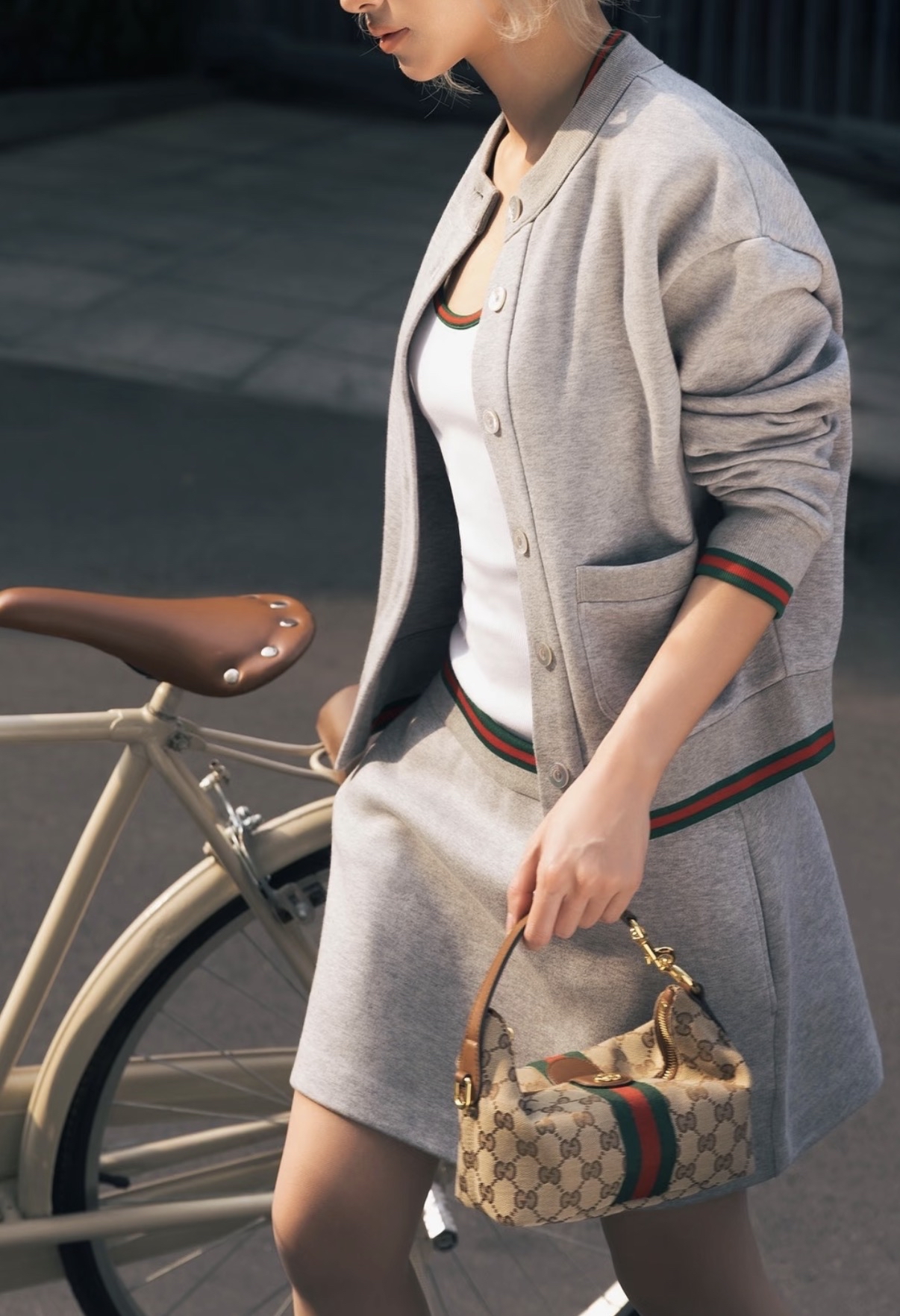 限時優惠✨新款🆕訂貨📮Gucci mini hobo  Size 19x14x9cm