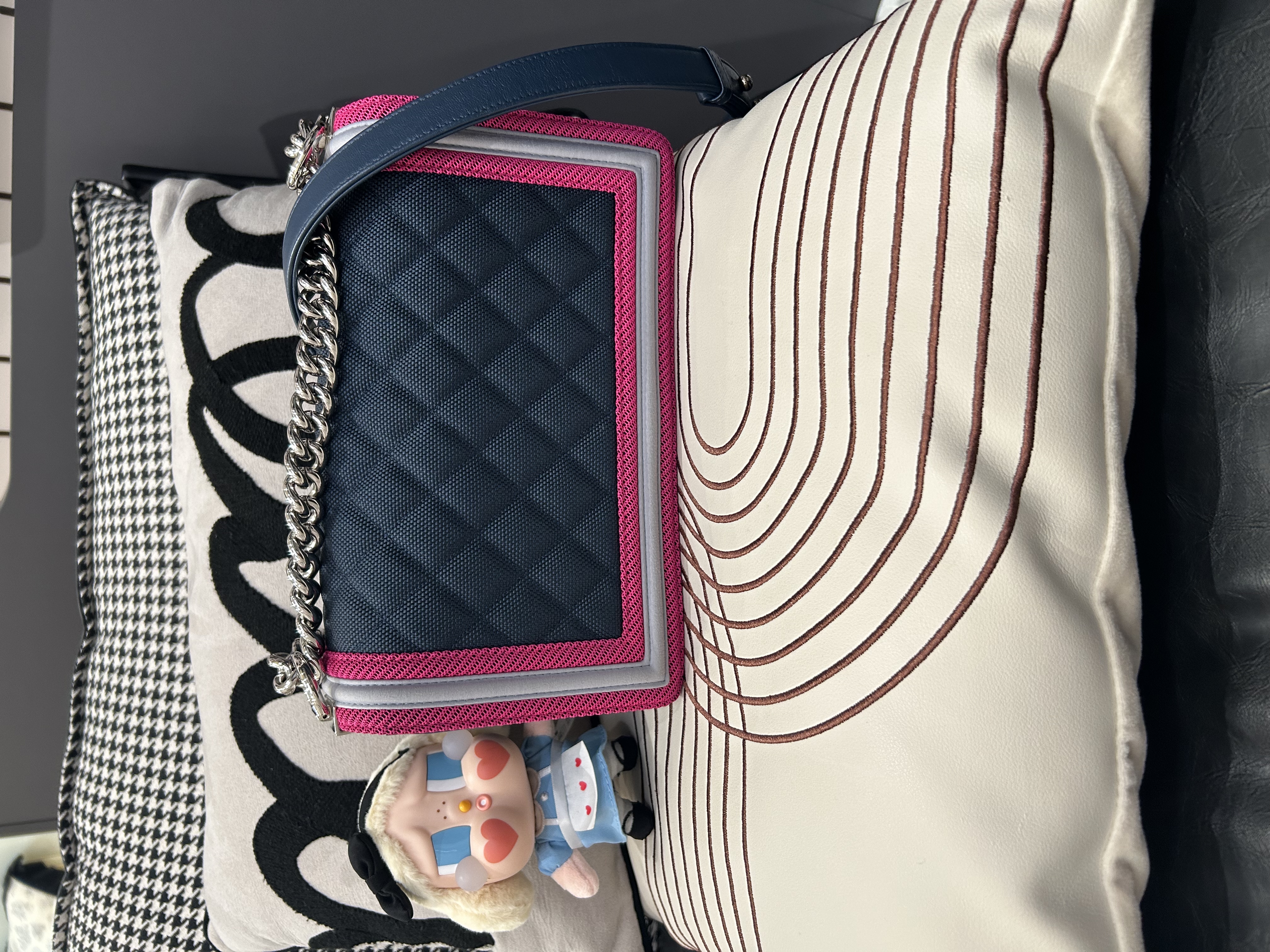 Chanel boy Chanel 25cm flap bag 100%Authentic,98%new ✅22card✅dust bag✅box