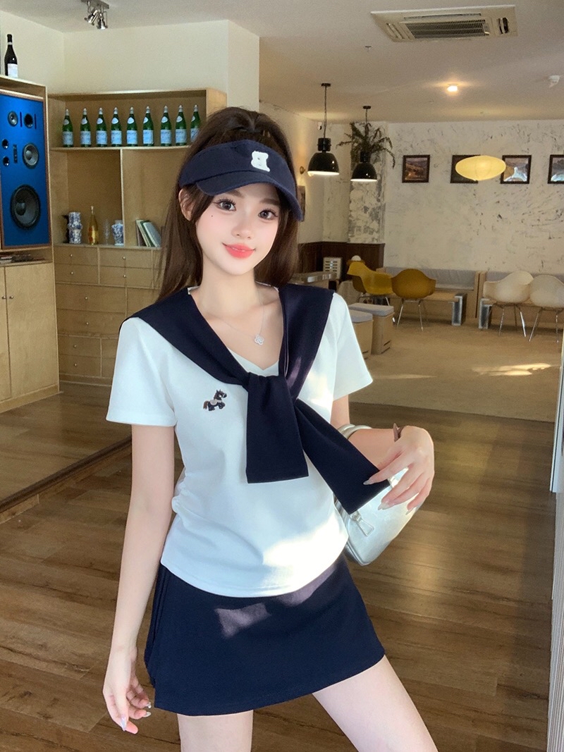 B168(36902) 韩版矮脚马刺绣上衣与撞色披肩与边开角短裙深浅蓝三件套套装