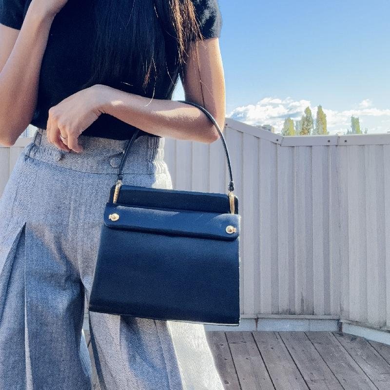 C.a. 1950-60s Elegant Navy Blue Structural Handbag with Golden Hardware (MT2123)