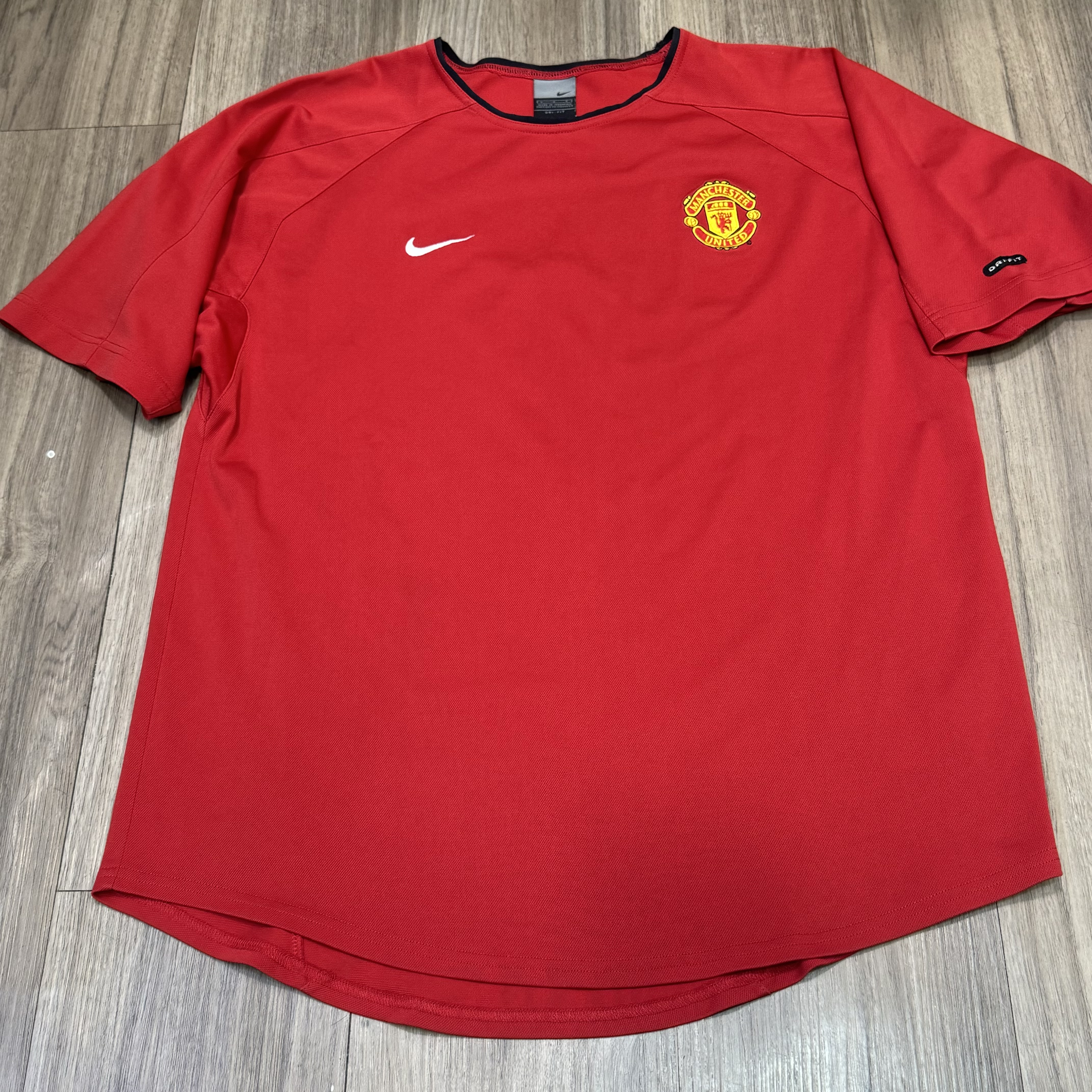 Manchester United 02/03 training shirt