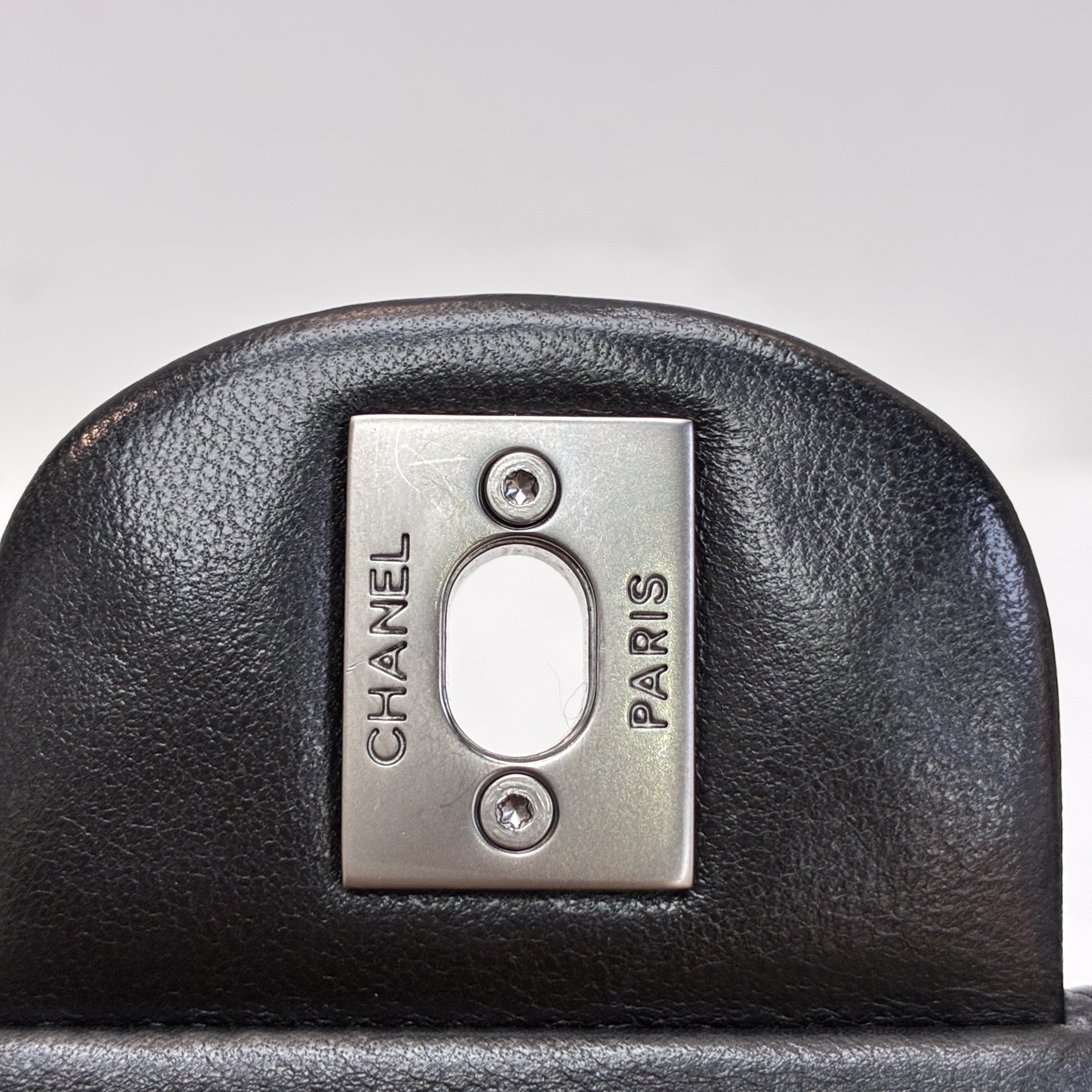 Chanel 香奈兒Classic Flap CF黑銀（做舊）中號