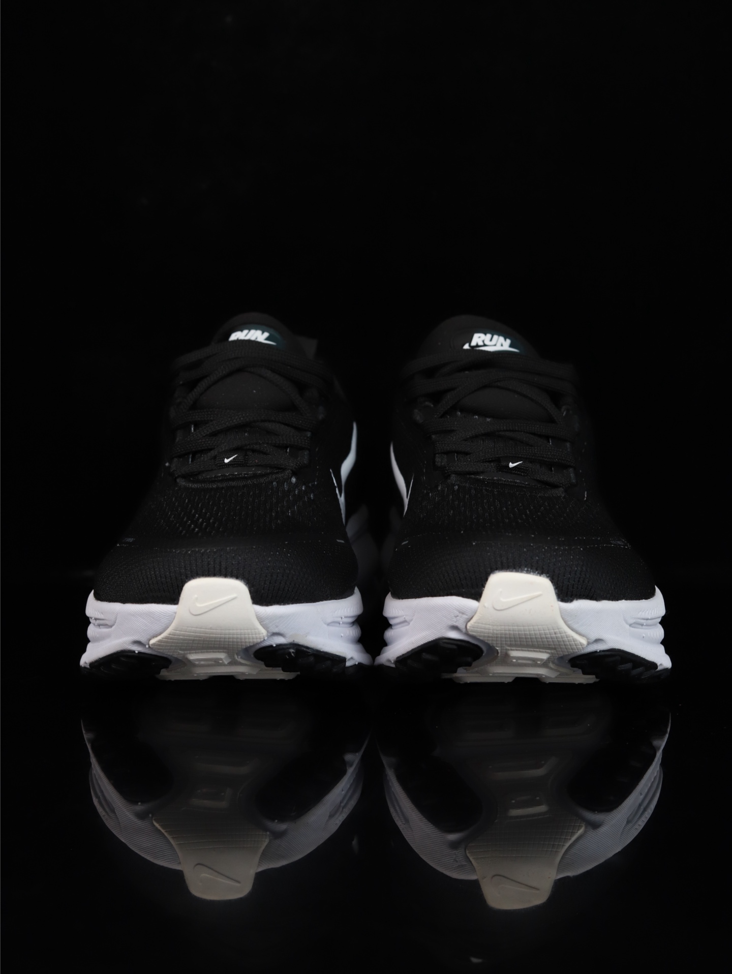 Nike Vomero 18 HM6803-007