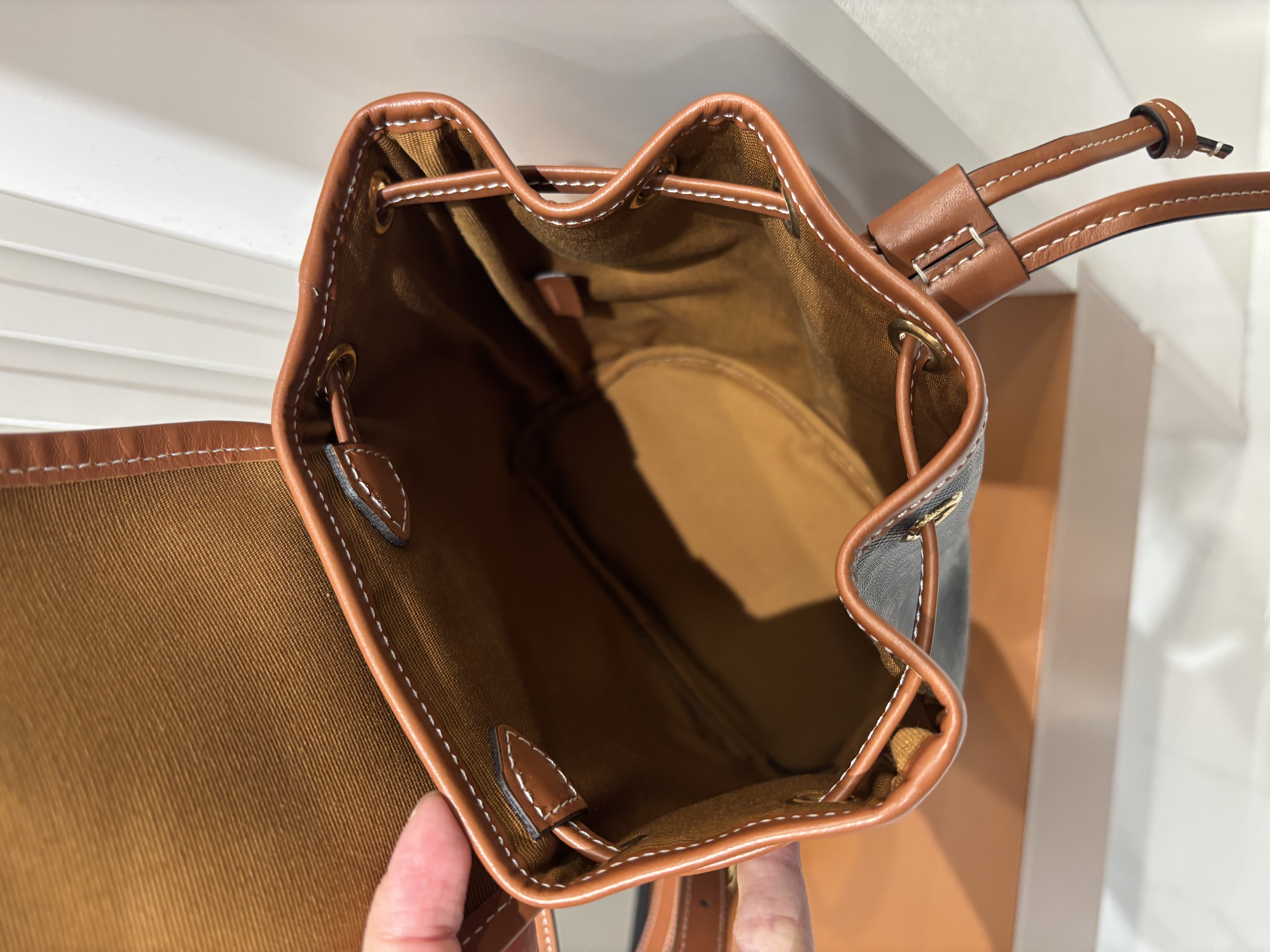 Celine folco mini backpack 100%Authentic,98%new ✅tap ✅dust bag  
