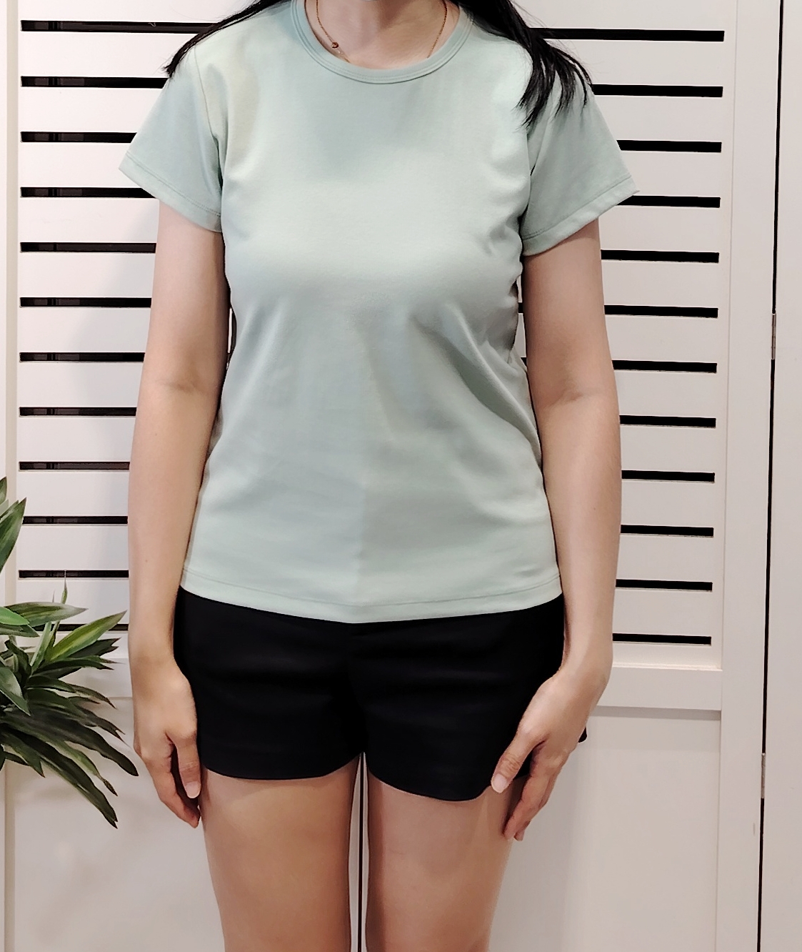 M2207 Basic Round Neck Cotton Tee 