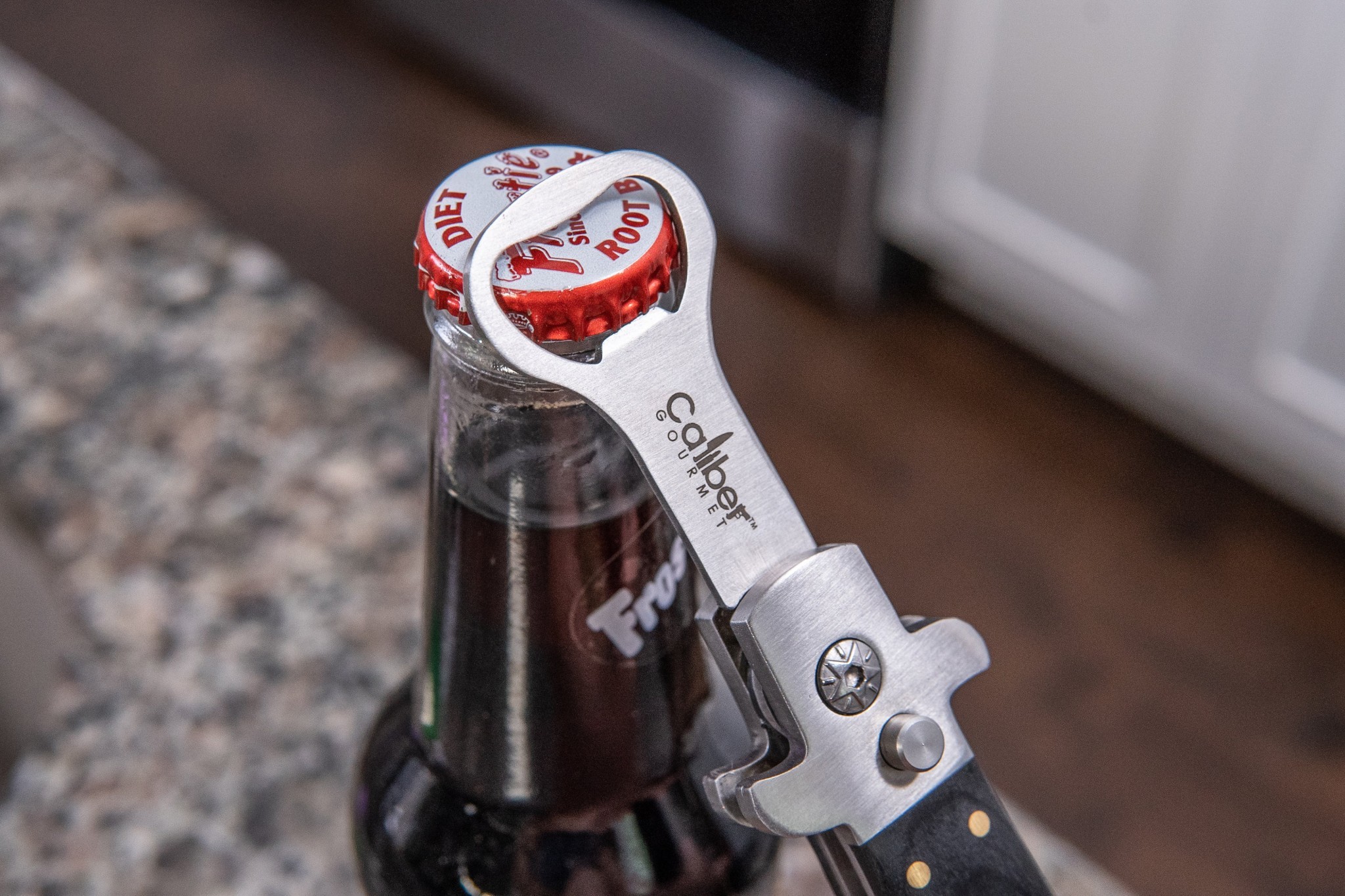 Caliber Gourmet™ Switchblade Bottle Opener 開瓶器