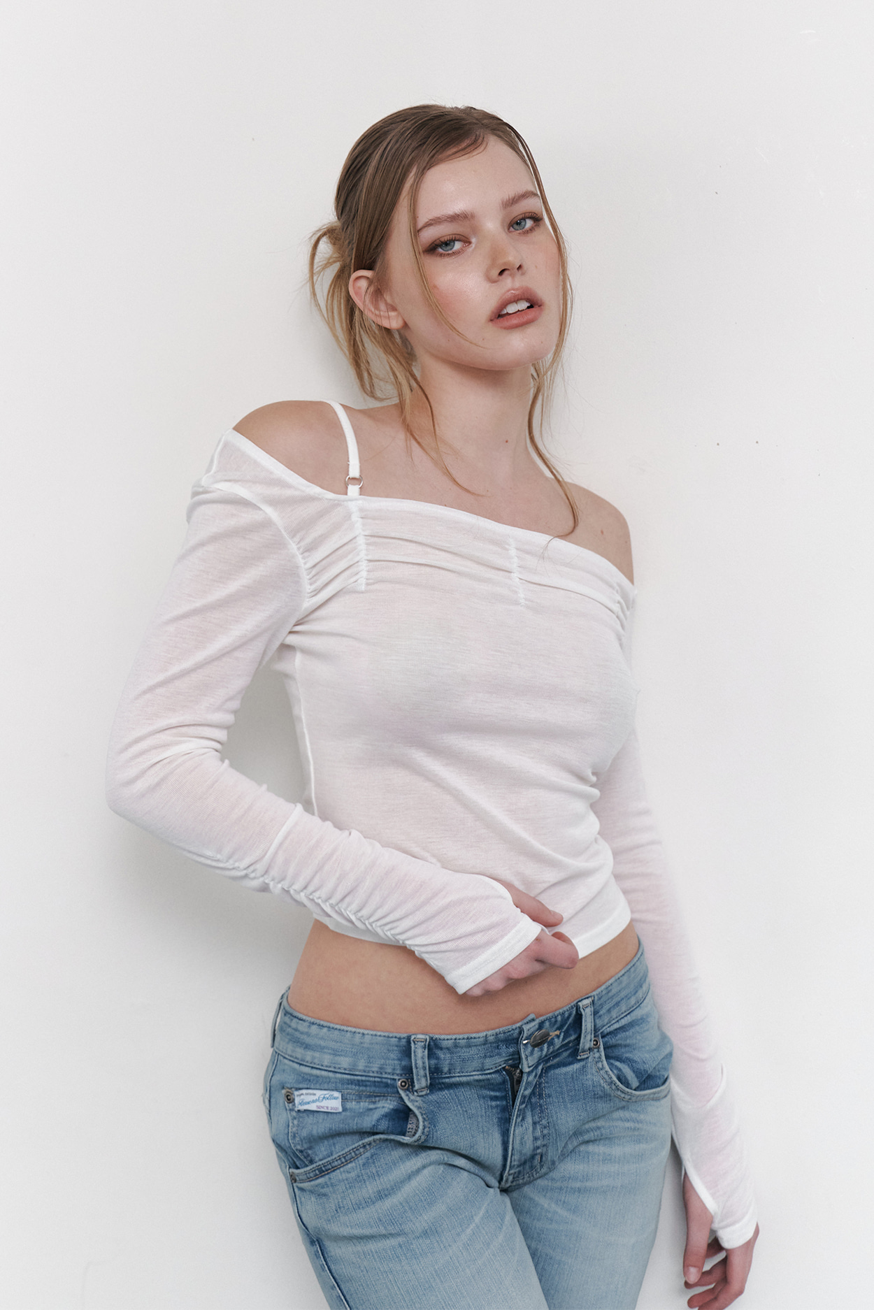 pleaseNOFOLLOW - Halo Unbal Shirring Long Sleeve Top (White)