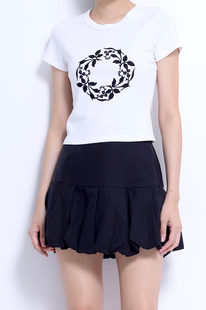 CB2768 Floral Wreath Embroidered Crop Tee