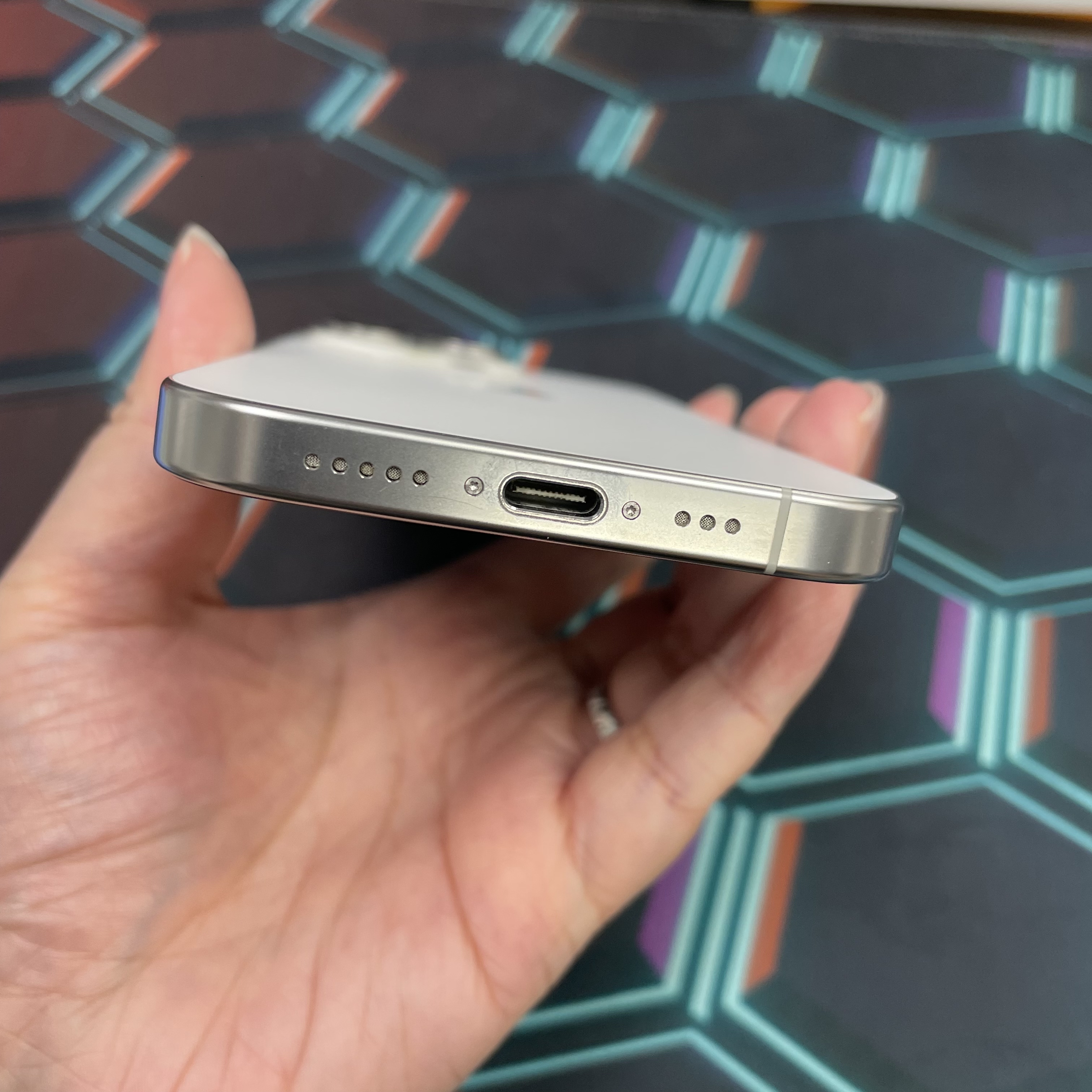*8083 16 Pro 完美機 1TB 電89 白色 white