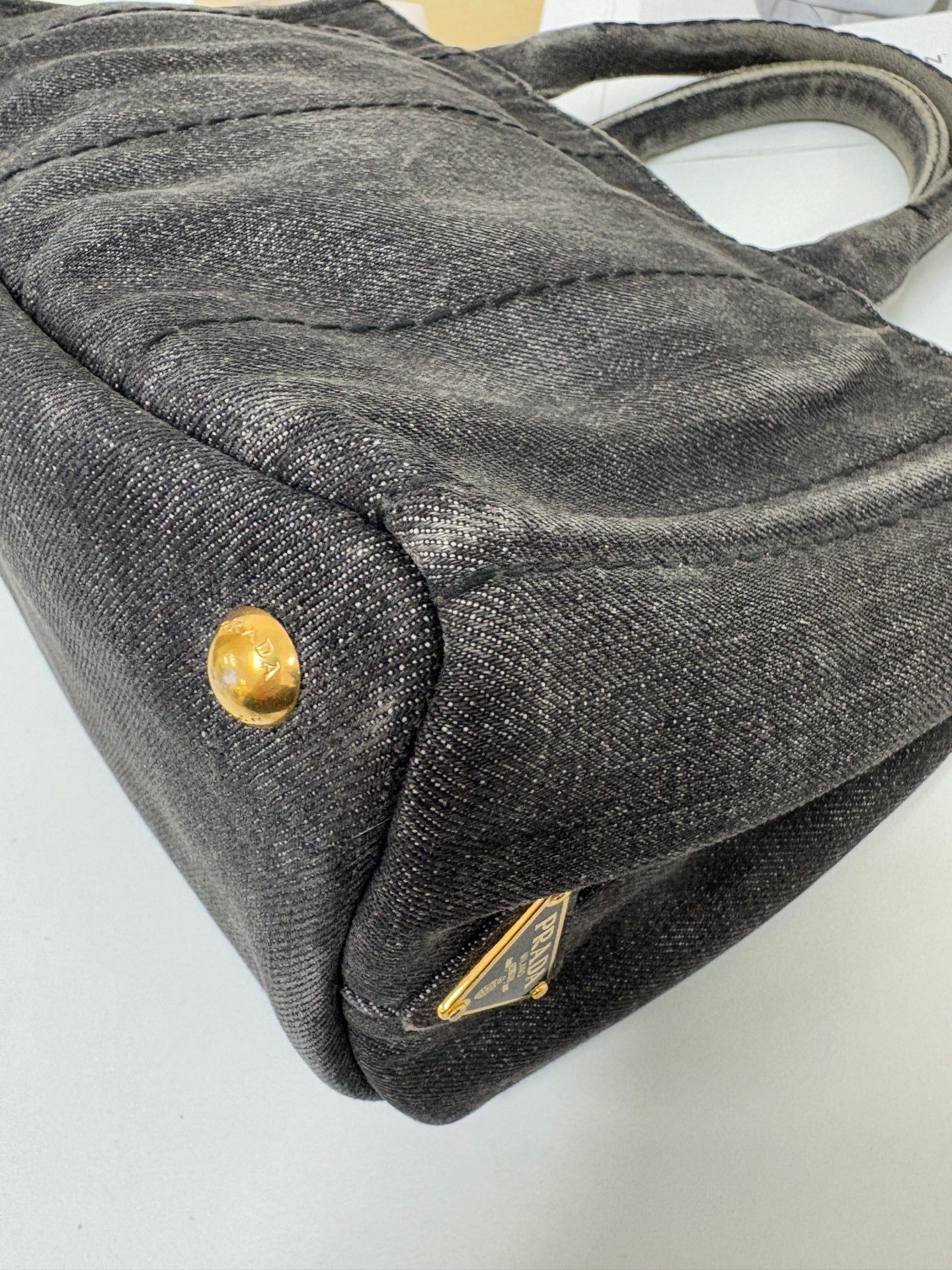 【預訂貨品】Prada黑色牛仔沙灘包