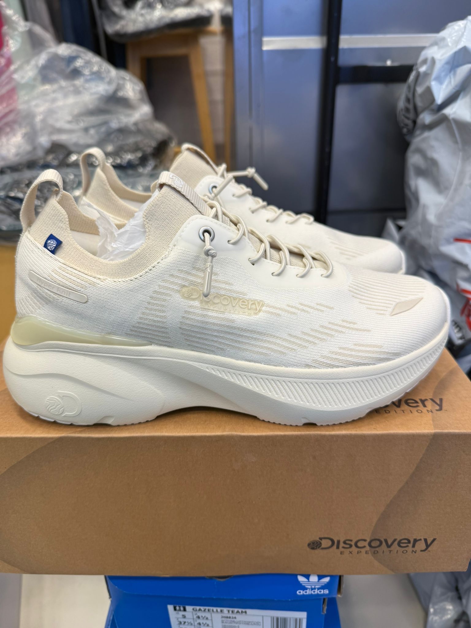 *韓國🇰🇷Discovery 免稅店波鞋劈價中男女同款*