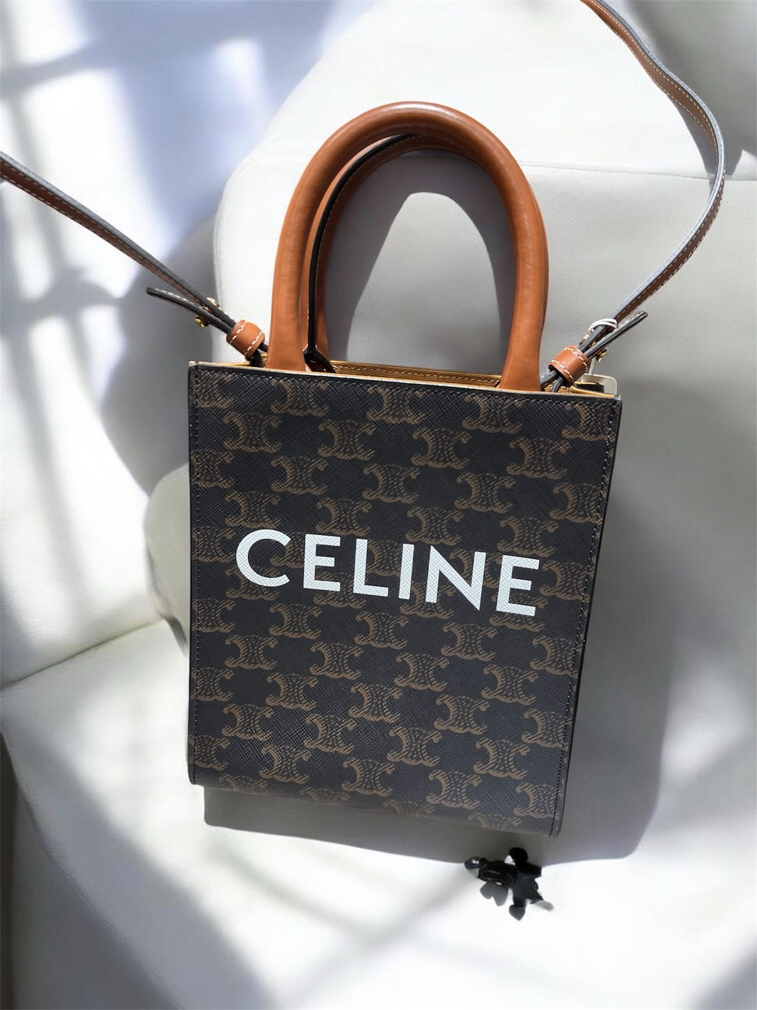 未使用品 Celine mini vertical cabas tote bag   100%Authentic,unused 未使用品 ✅dust bag 